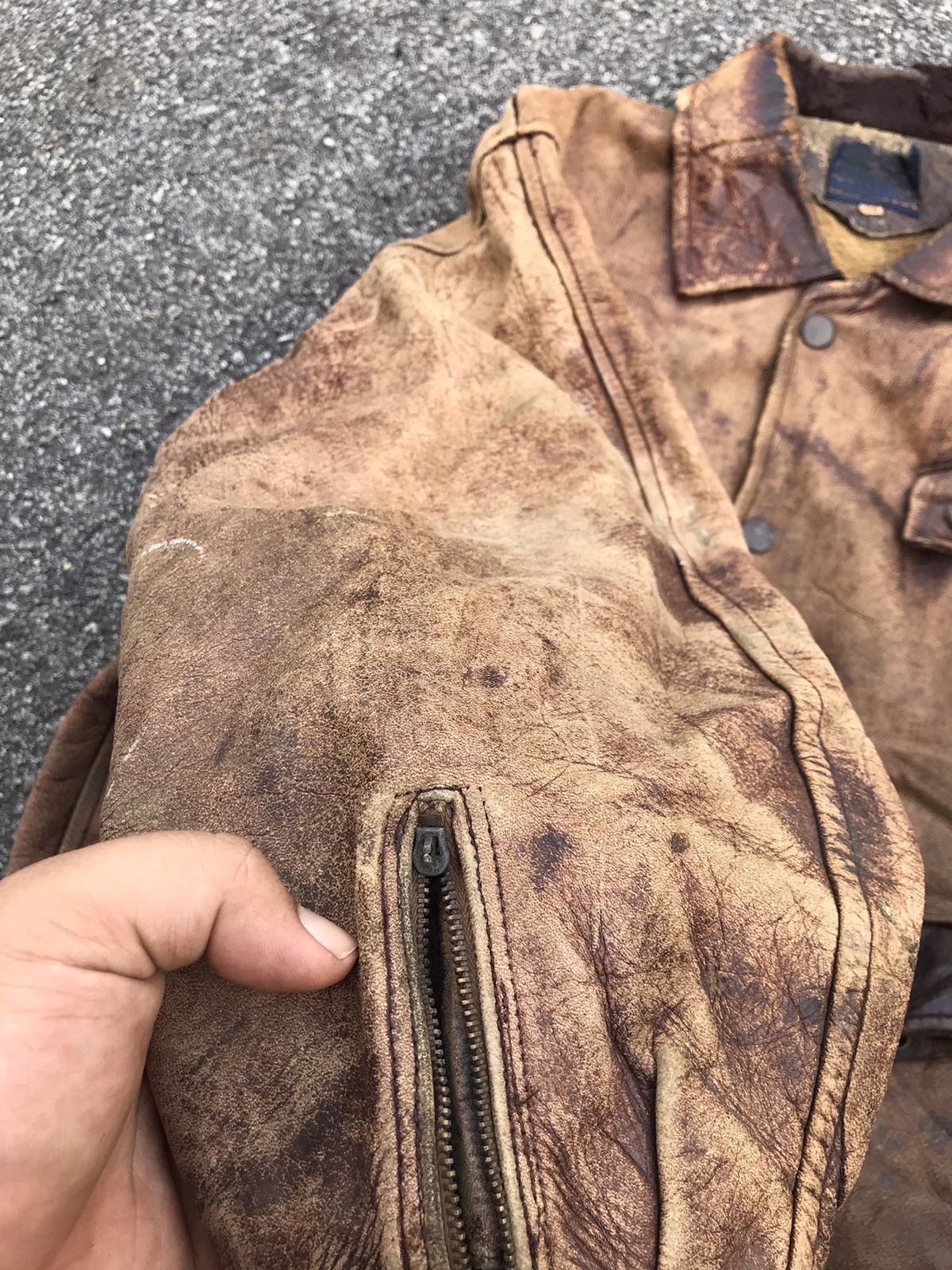 Vintage Vintage Distressed Rare Design Leather Jacket Size US L / EU 52-54 / 3 - 16 Thumbnail