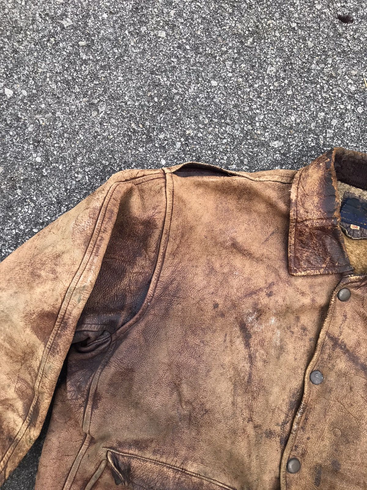 Vintage Vintage Distressed Rare Design Leather Jacket Size US L / EU 52-54 / 3 - 7 Thumbnail