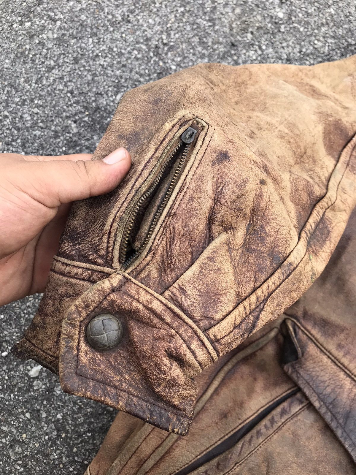 Vintage Vintage Distressed Rare Design Leather Jacket Size US L / EU 52-54 / 3 - 9 Thumbnail