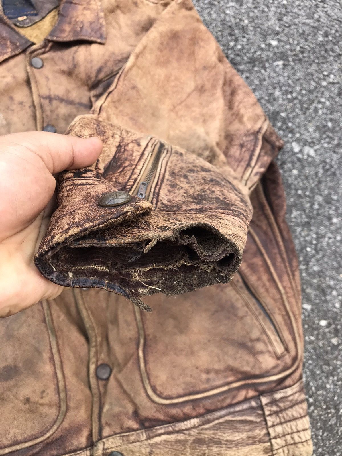 Vintage Vintage Distressed Rare Design Leather Jacket Size US L / EU 52-54 / 3 - 11 Thumbnail