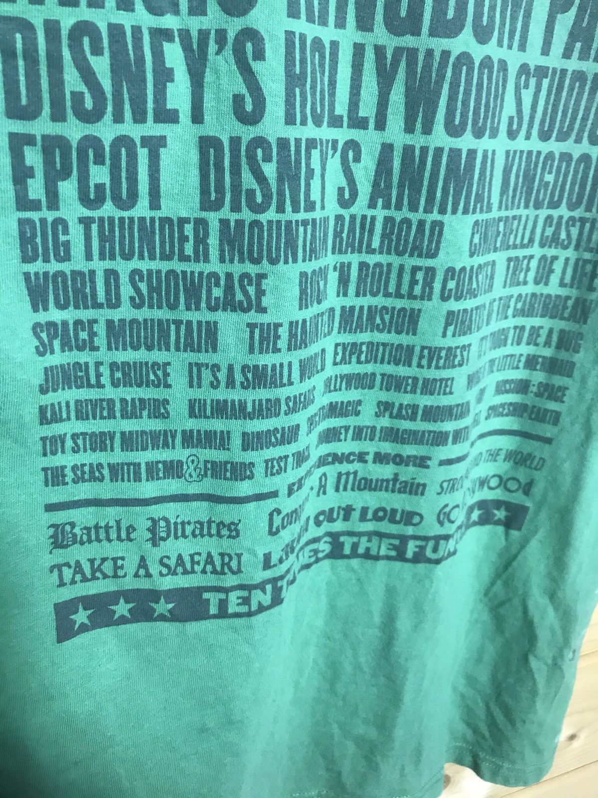 Disney 2010 Disney tour t-shirt Size US S / EU 44-46 / 1 - 15 Thumbnail