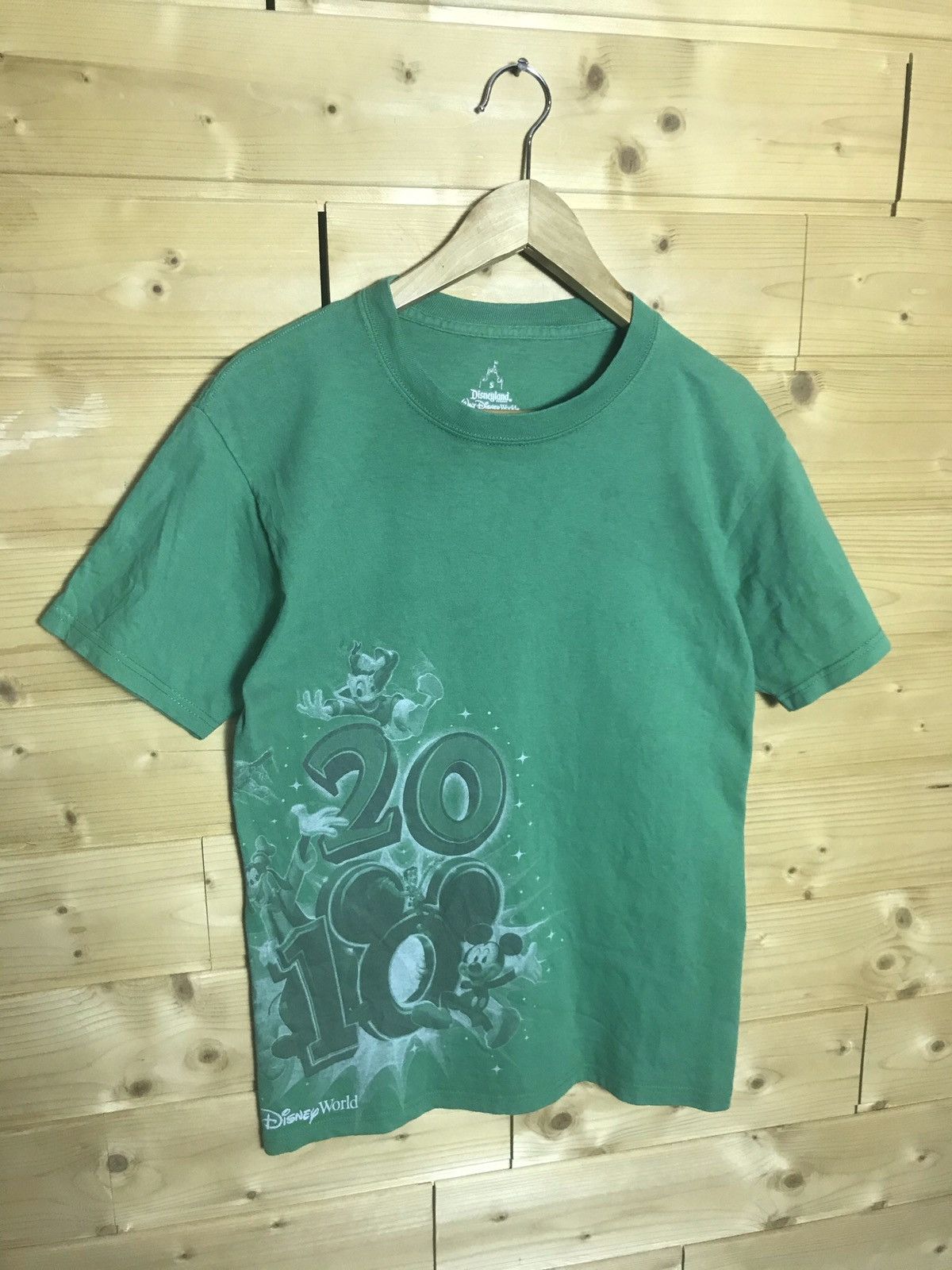 Disney 2010 Disney tour t-shirt Size US S / EU 44-46 / 1 - 2 Thumbnail
