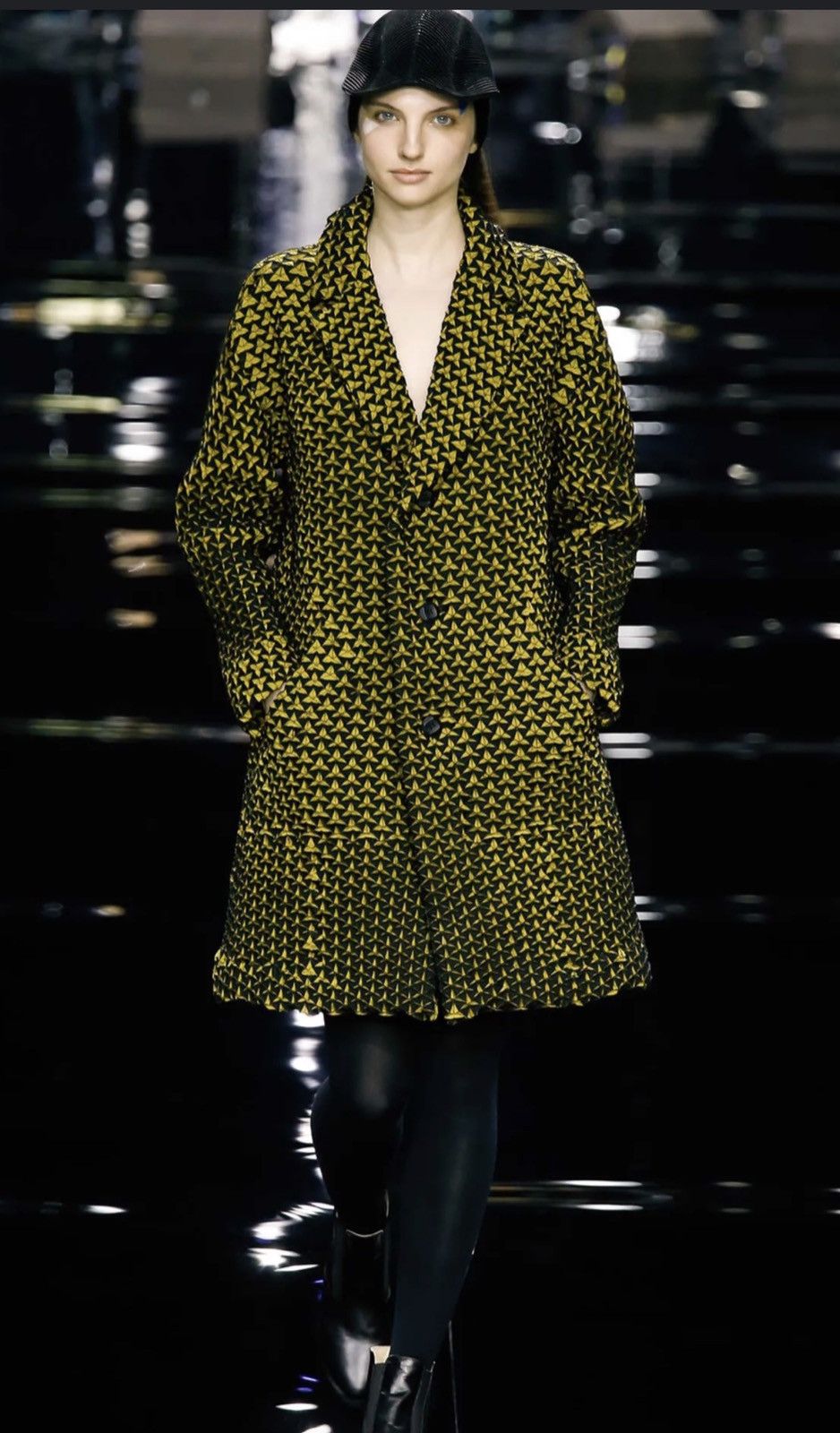 Issey Miyake Issey Miyake Runway Fall 2015 Pleated Jacket Size US M / EU 48-50 / 2 - 1 Thumbnail