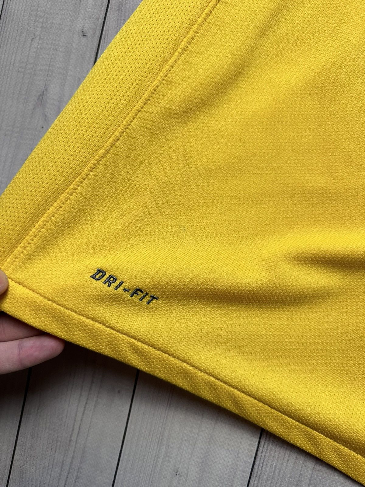 Nike × Vintage Vintage Nike Brasil soccer jersey size L Brazil Size US L / EU 52-54 / 3 - 4 Thumbnail