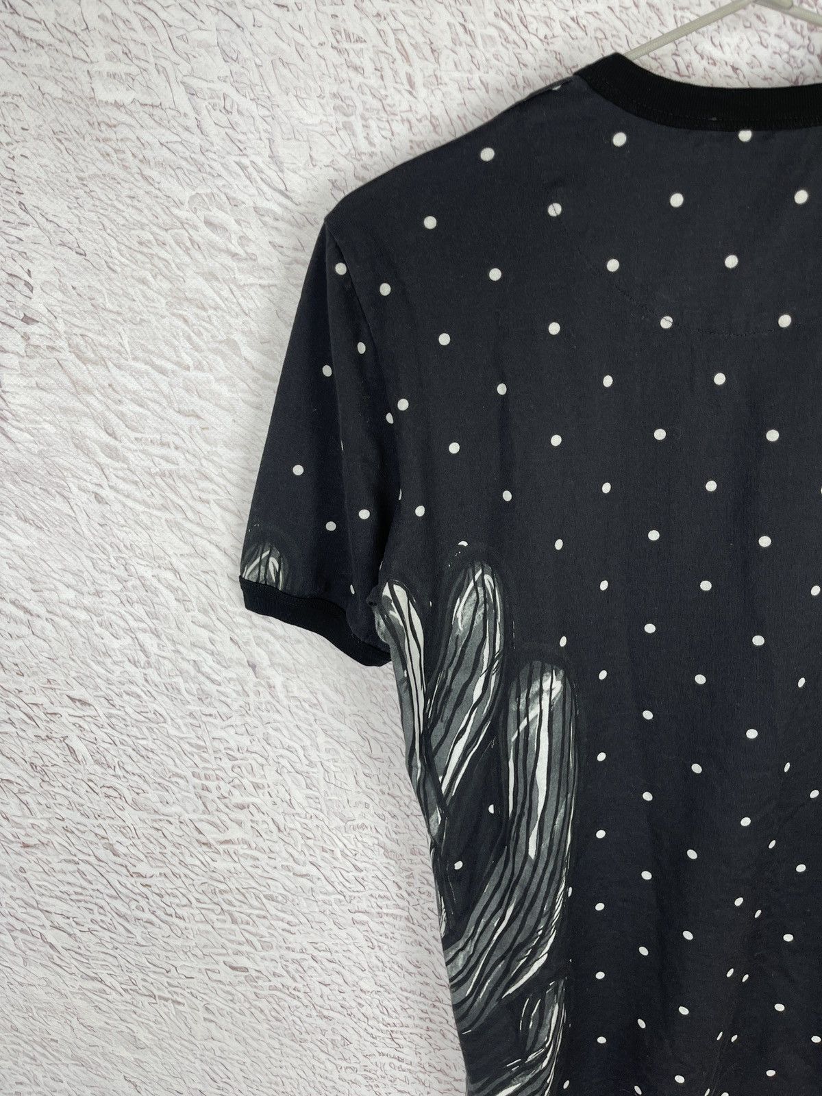 Dolce & Gabbana Dolce & Gabbana Gun n Rose printed dot pattern tee shirt Size US S / EU 44-46 / 1 - 11 Thumbnail