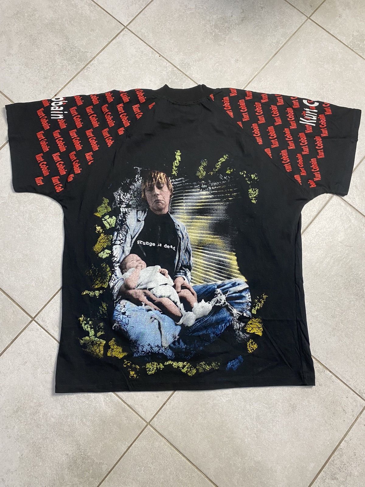 Band Tees Rare Vintage 90s Kurt Cobain Nirvana Grunge Band Tshirt Size US XL / EU 56 / 4 - 2 Thumbnail