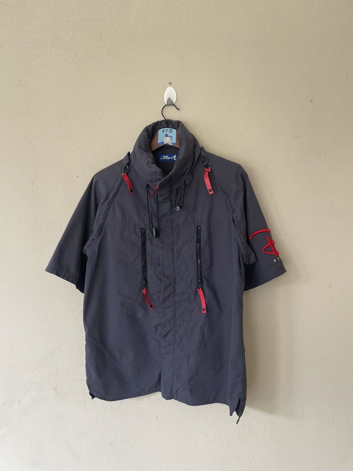 Disney × Japanese Brand × Mickey Mouse DETACHABLE TOKYO DISNEYLAND UTILITIES JACKET Size US L / EU 52-54 / 3 - 5 Thumbnail