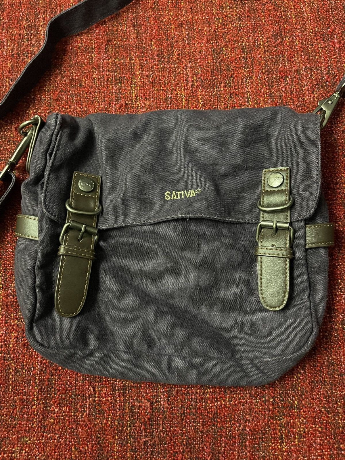 Japanese Brand × Vintage Sativa vintage Y2K hemp crossbody bag Size ONE SIZE - 2 Thumbnail