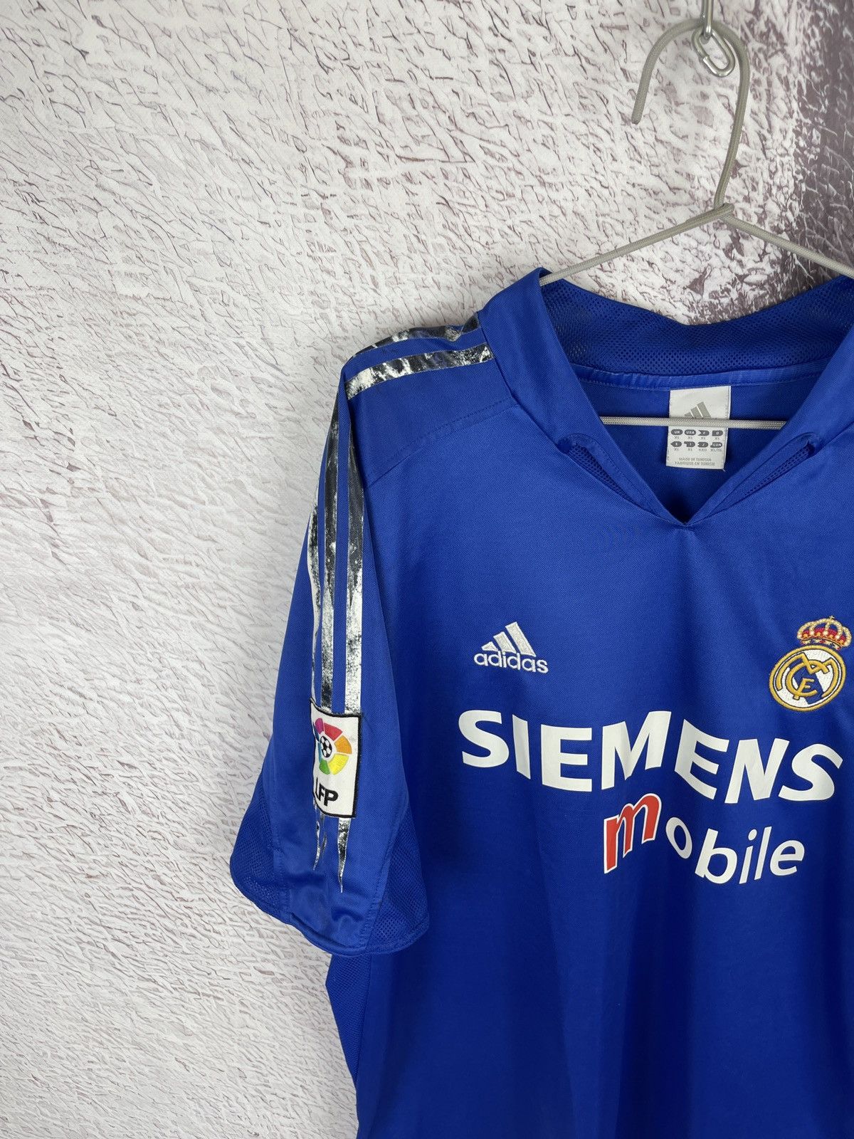 Adidas Adidas Real Madrid 2004 2005 third soccer jersey football Size US XL / EU 56 / 4 - 2 Thumbnail
