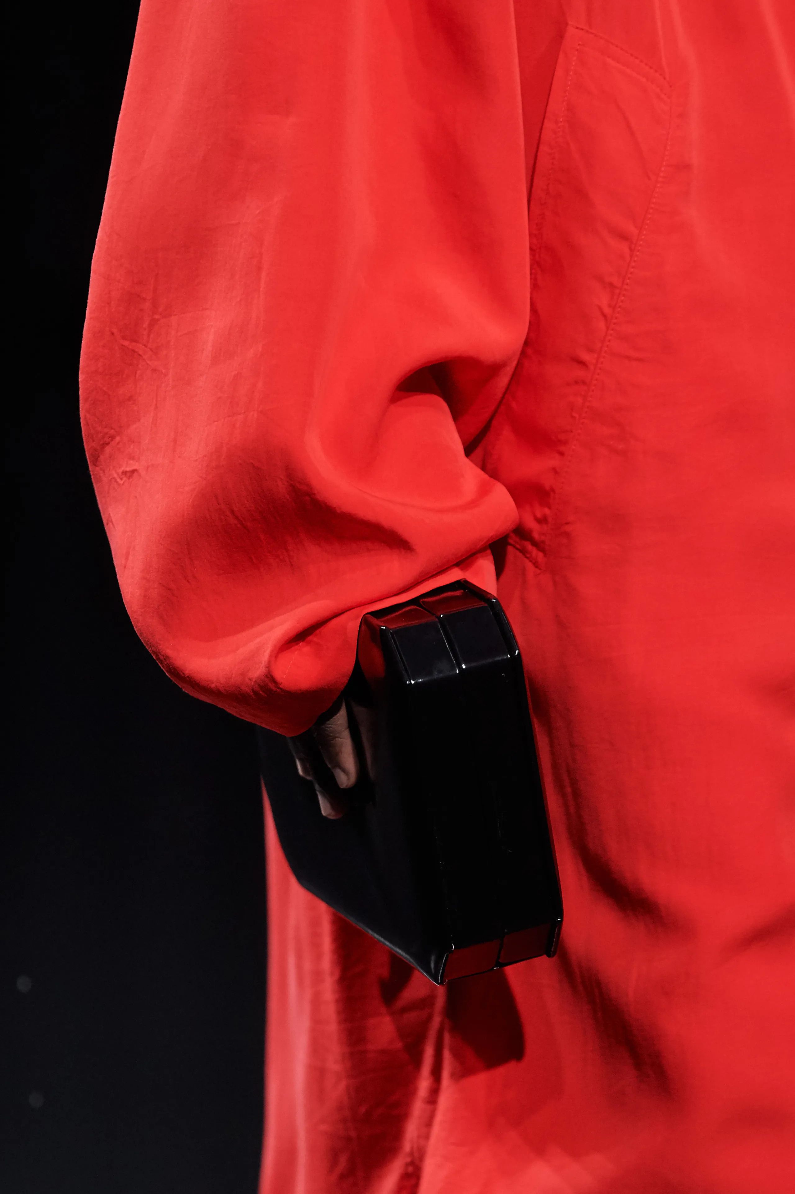 Balenciaga RUNWAY LOOK 16 FALL 2020 FLOOR LENGTH SCARLET RED Size US M / EU 48-50 / 2 - 3 Thumbnail