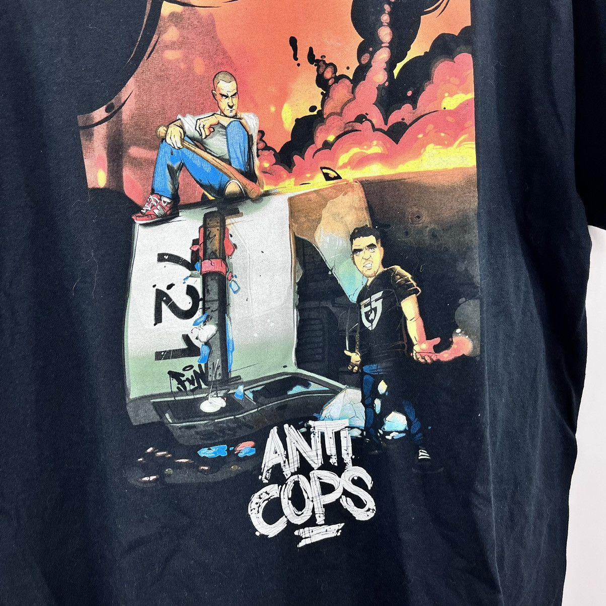 Gildan × Vintage Vintage Gildan T-Shirt “Anti Cops” Big Logo Y2K Size L Size US L / EU 52-54 / 3 - 4 Thumbnail