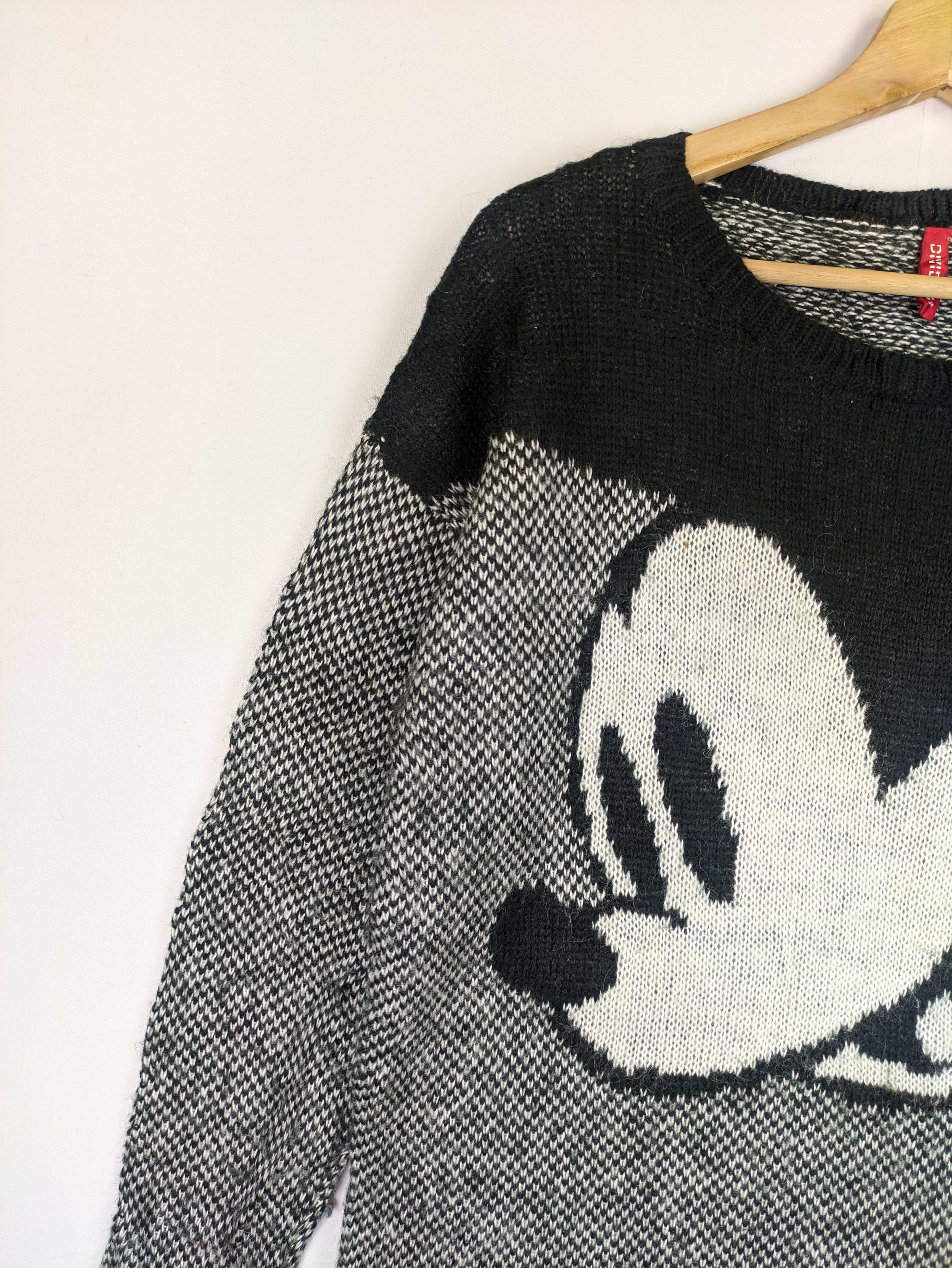 Disney Steals🔥Knit Sweater Mickey Mouse by H&M Size M / US 6-8 / IT 42-44 - 6 Thumbnail