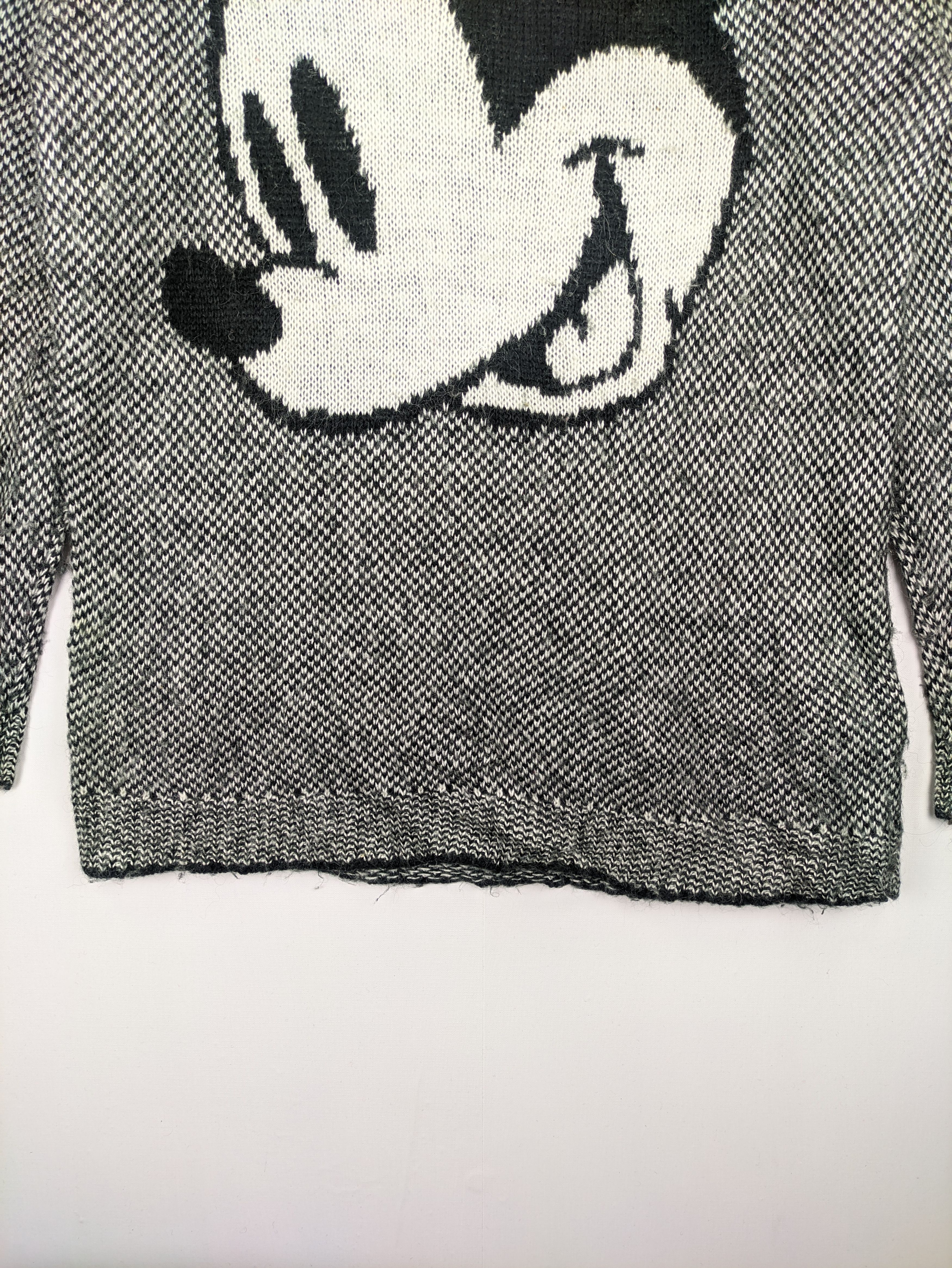Disney Steals🔥Knit Sweater Mickey Mouse by H&M Size M / US 6-8 / IT 42-44 - 8 Thumbnail