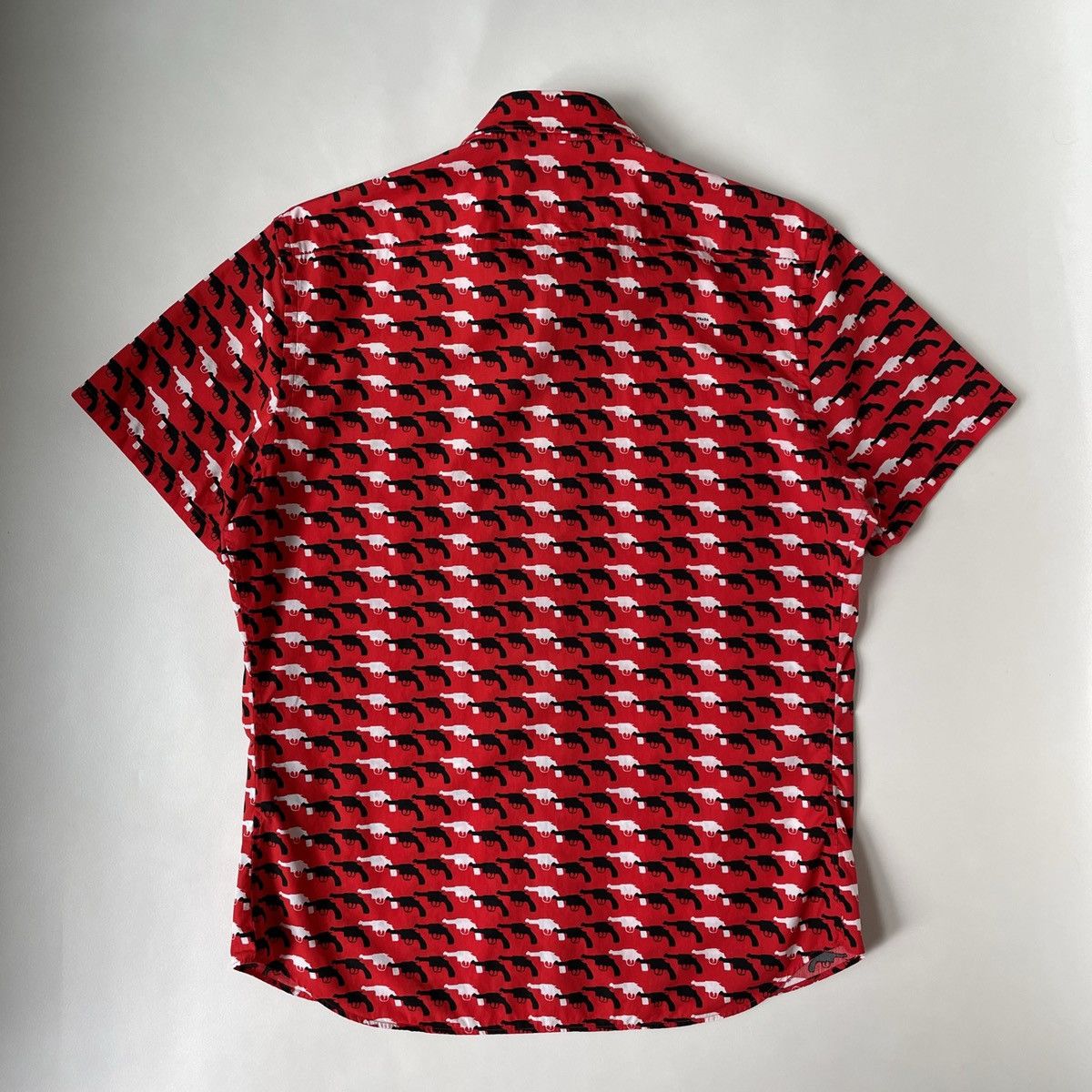 Prada A/W 13 ‘Gun’ Print Short Sleeve Shirt Size US M / EU 48-50 / 2 - 8 Thumbnail
