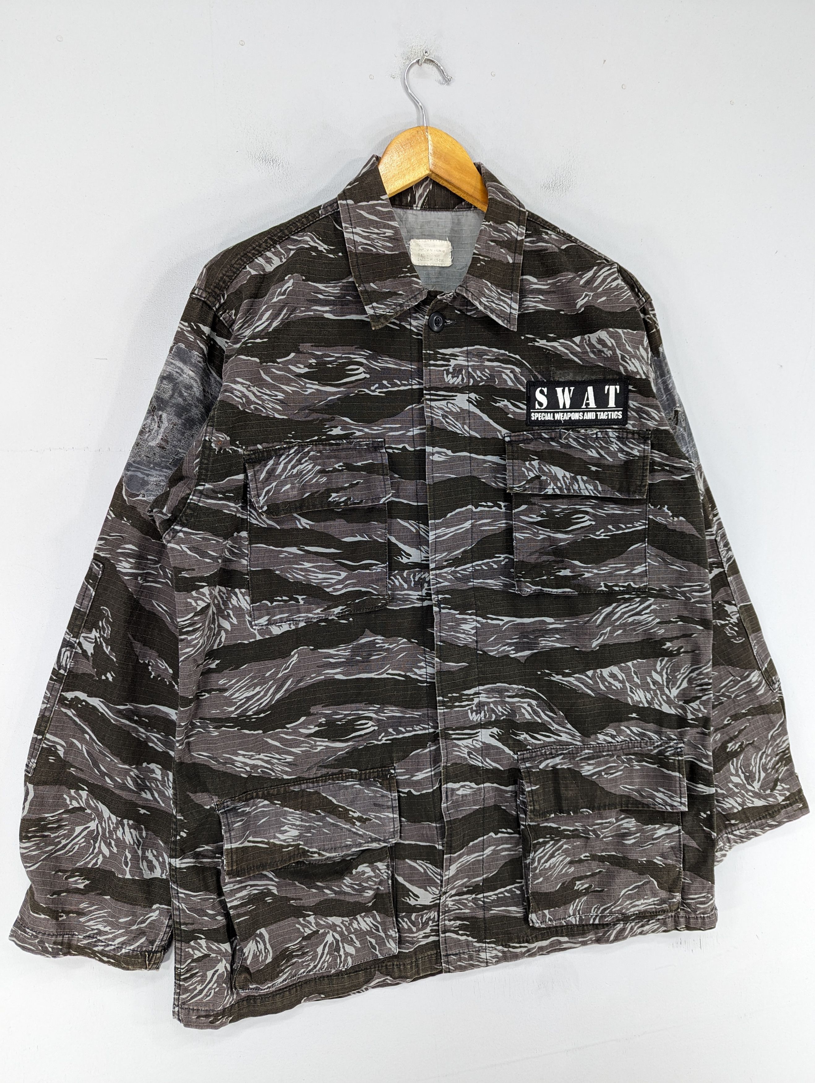 Other 🔥RARE🔥Vintage Tiger Stripe Military Button Ups Jacket Size US L / EU 52-54 / 3 - 2 Thumbnail