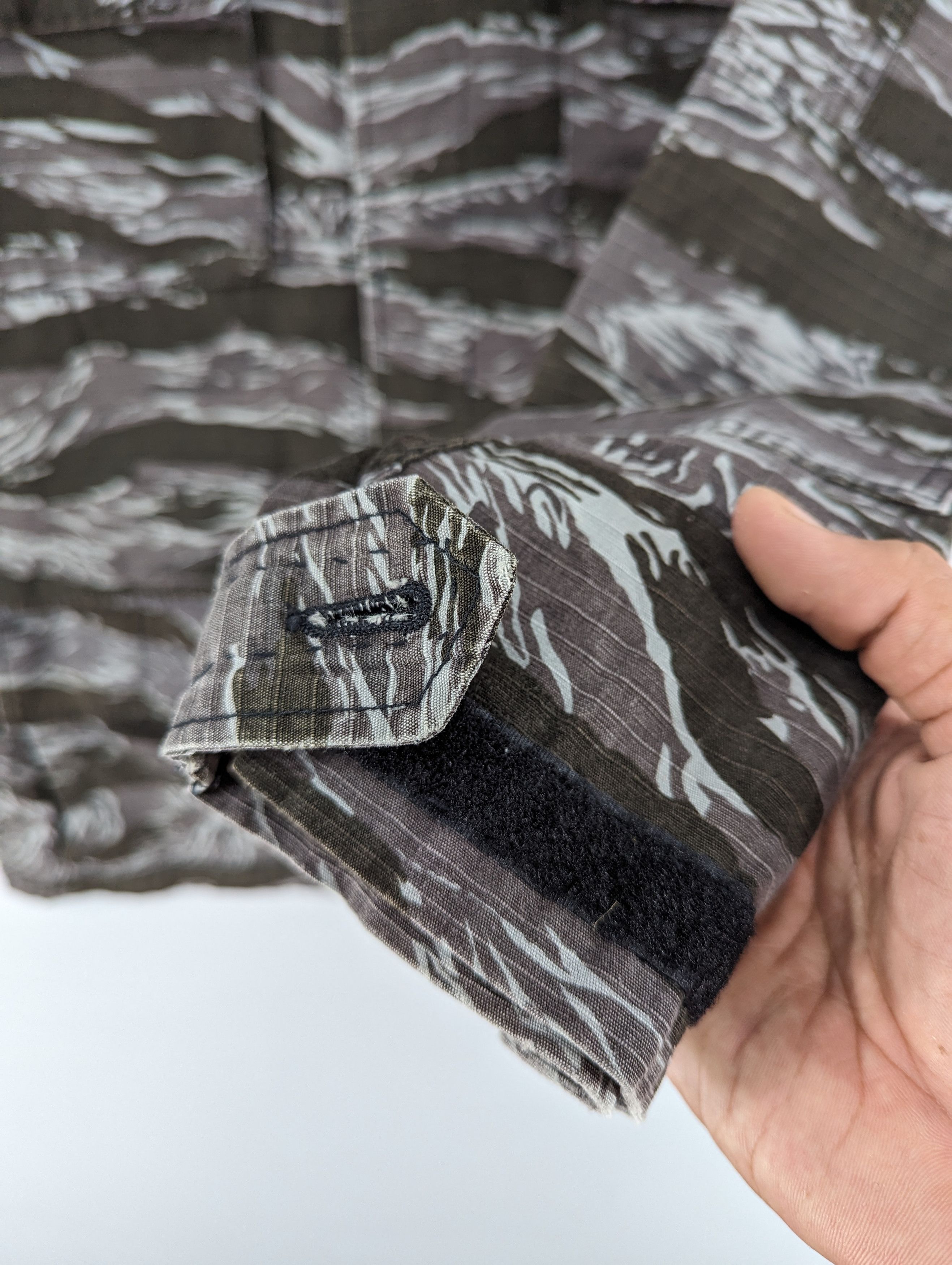 Other 🔥RARE🔥Vintage Tiger Stripe Military Button Ups Jacket Size US L / EU 52-54 / 3 - 6 Thumbnail