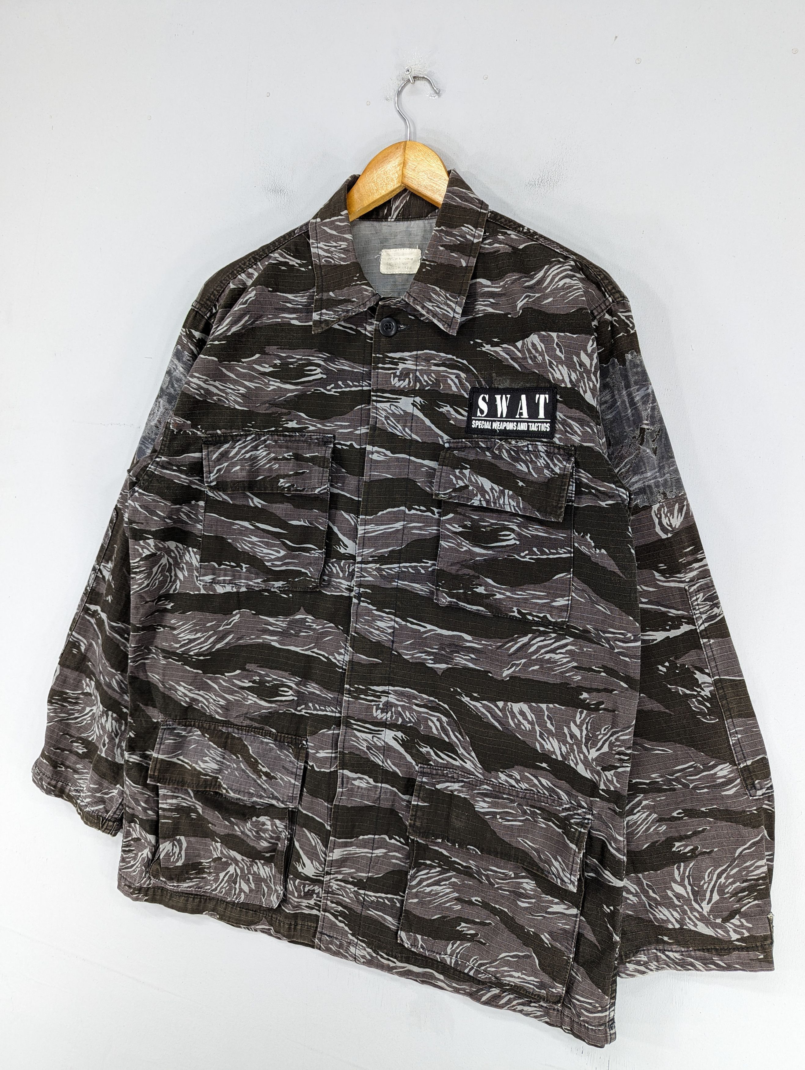Other 🔥RARE🔥Vintage Tiger Stripe Military Button Ups Jacket Size US L / EU 52-54 / 3 - 3 Thumbnail