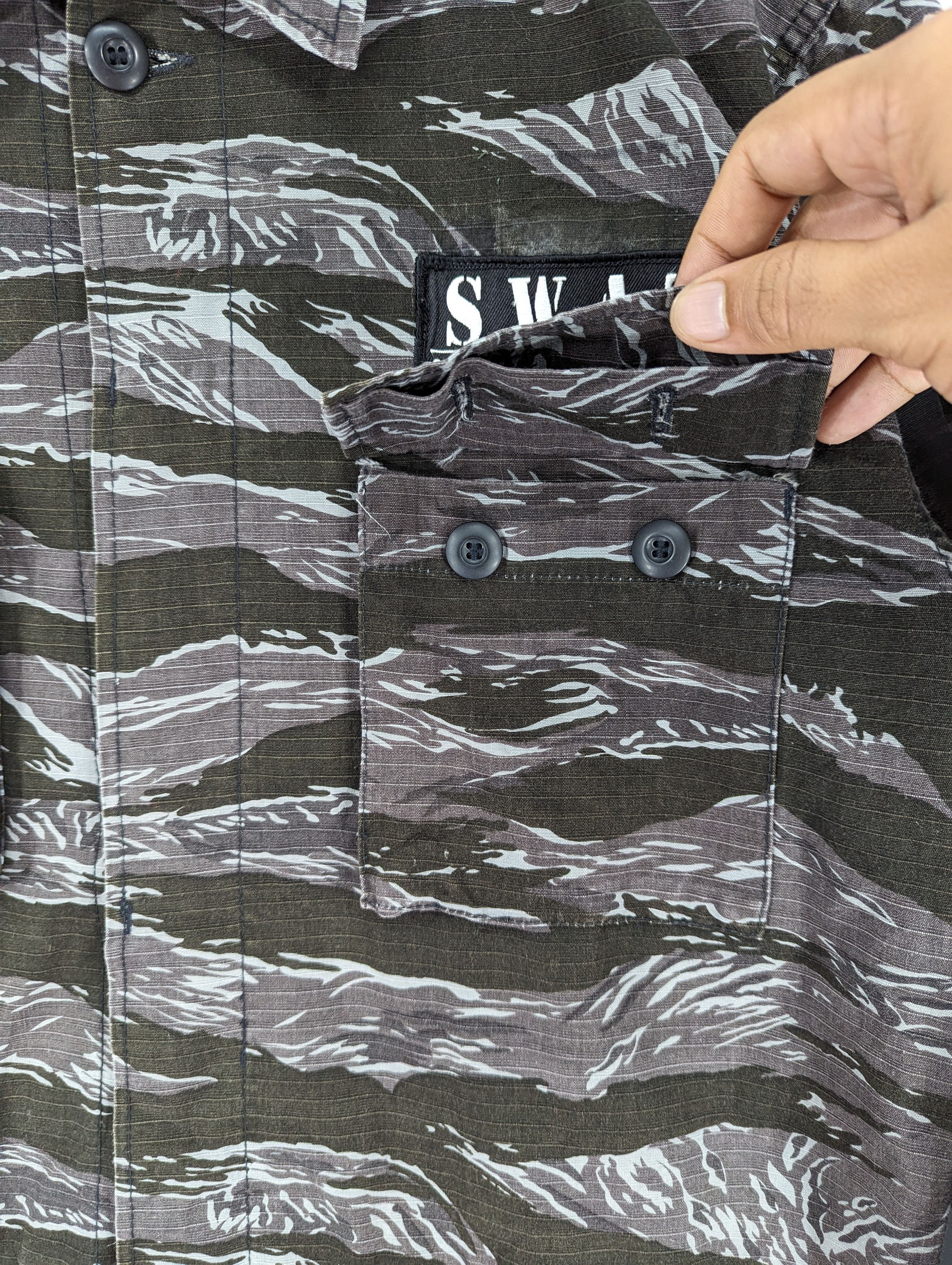 Other 🔥RARE🔥Vintage Tiger Stripe Military Button Ups Jacket Size US L / EU 52-54 / 3 - 10 Thumbnail