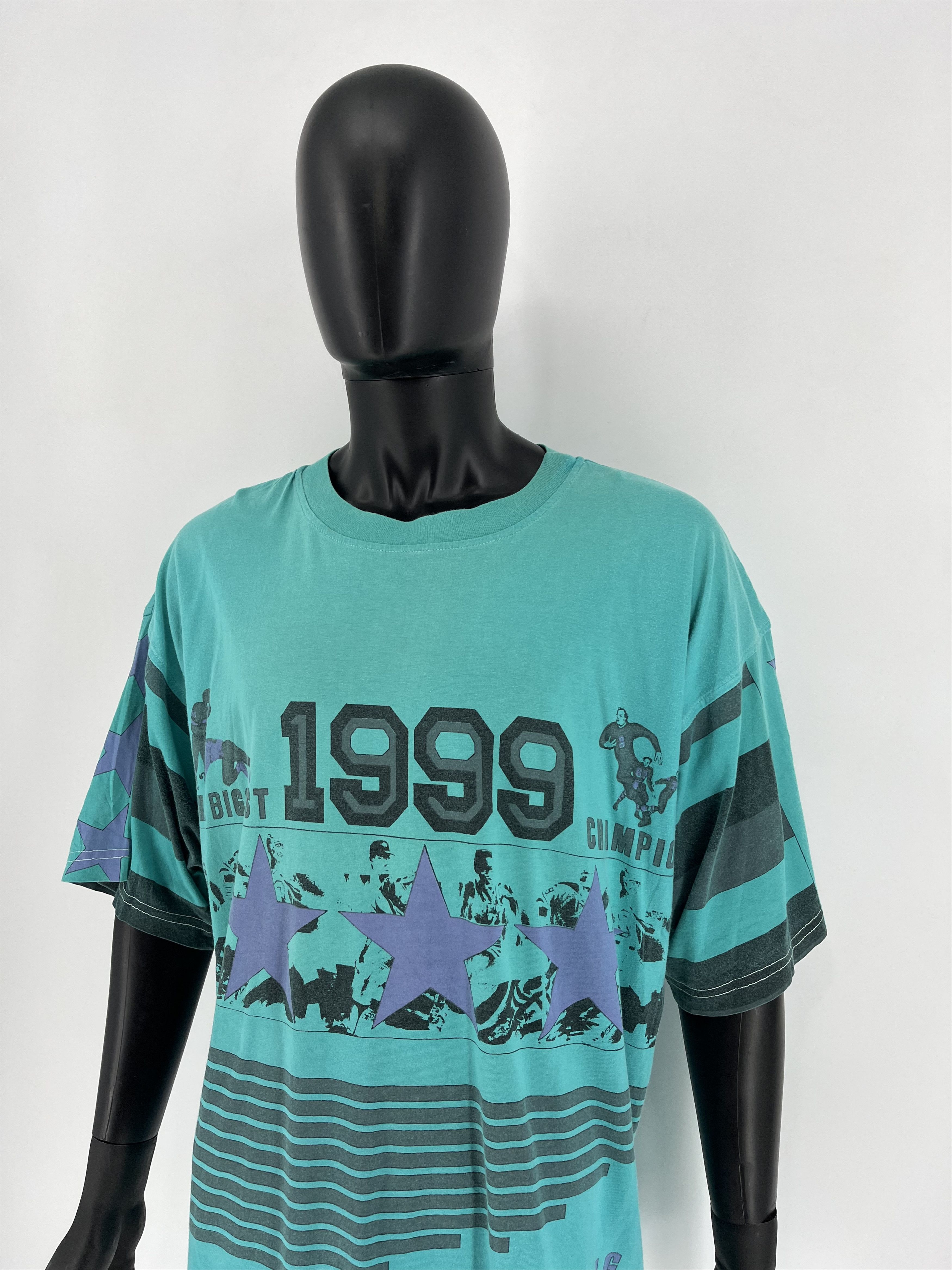 NFL × Sports Specialties × Vintage Vintage 90s NFL American Football fullprint tees Size US XL / EU 56 / 4 - 4 Thumbnail