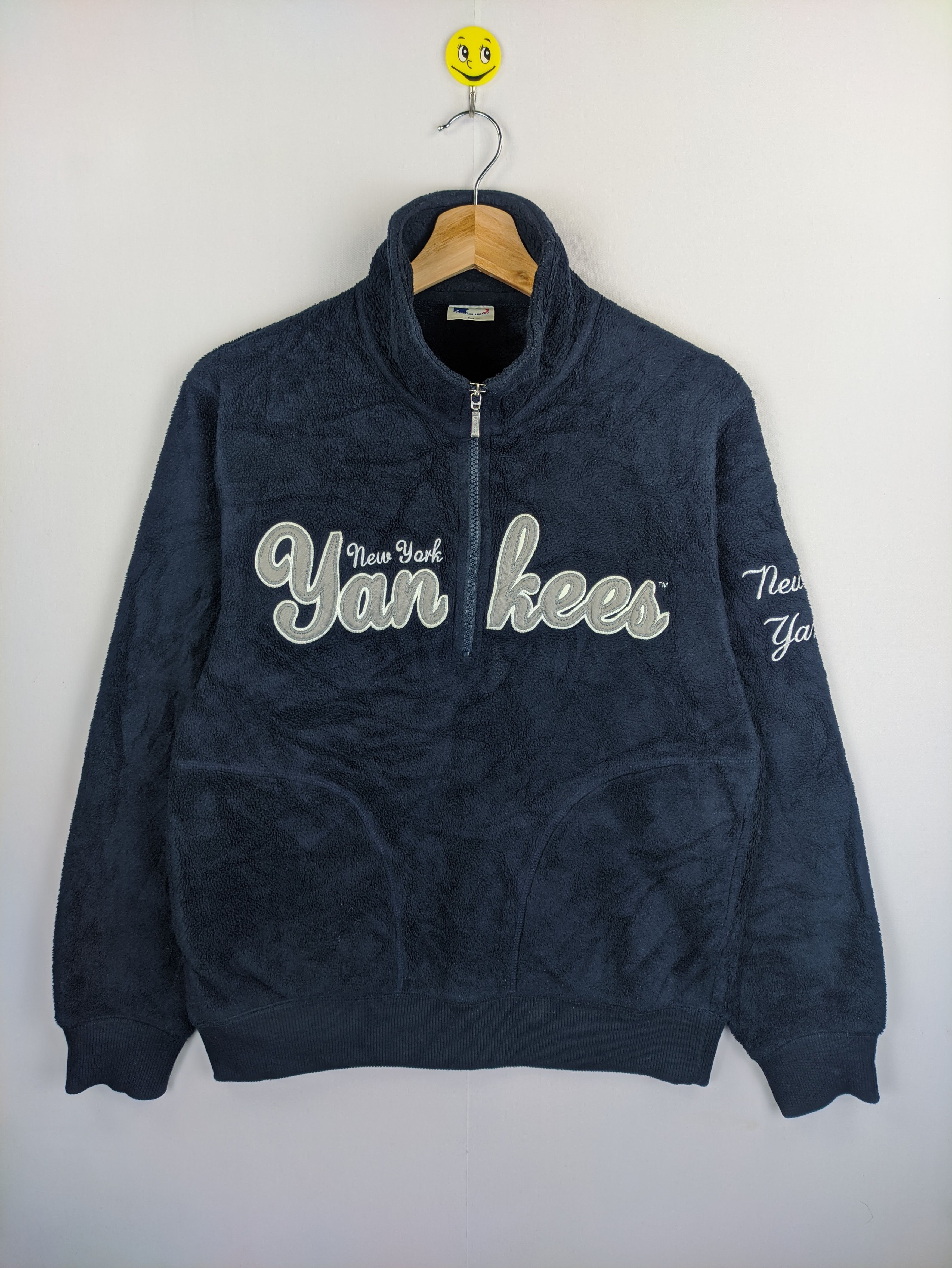 MLB Steals🔥Uniqlo Fleece Sweater MLB NY Yankees Size US M / EU 48-50 / 2 - 1 Thumbnail