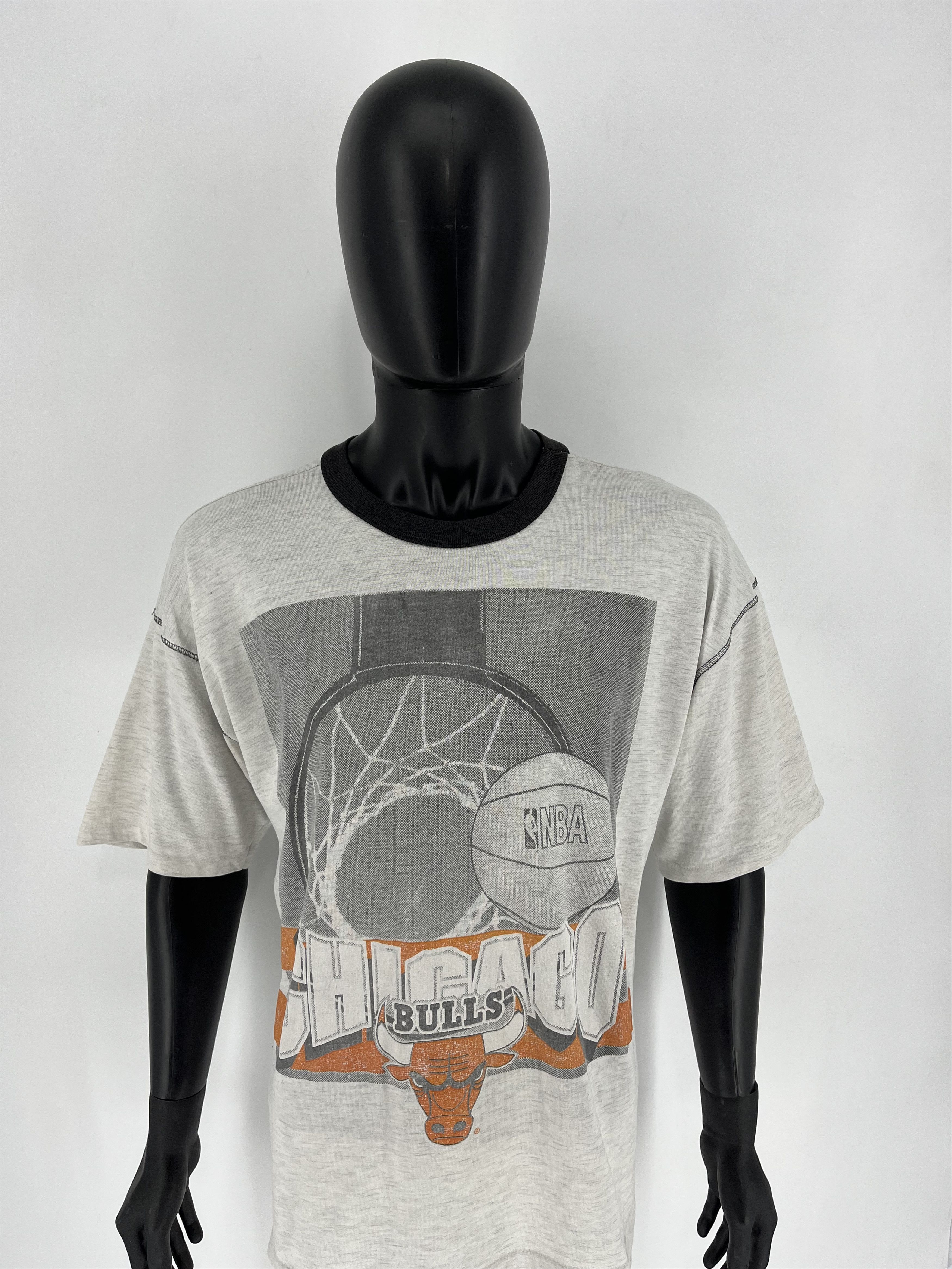 NBA × Vintage Vintage 90s Chicago Bulls Shirt Made in USA Fullprint Size US L / EU 52-54 / 3 - 5 Thumbnail