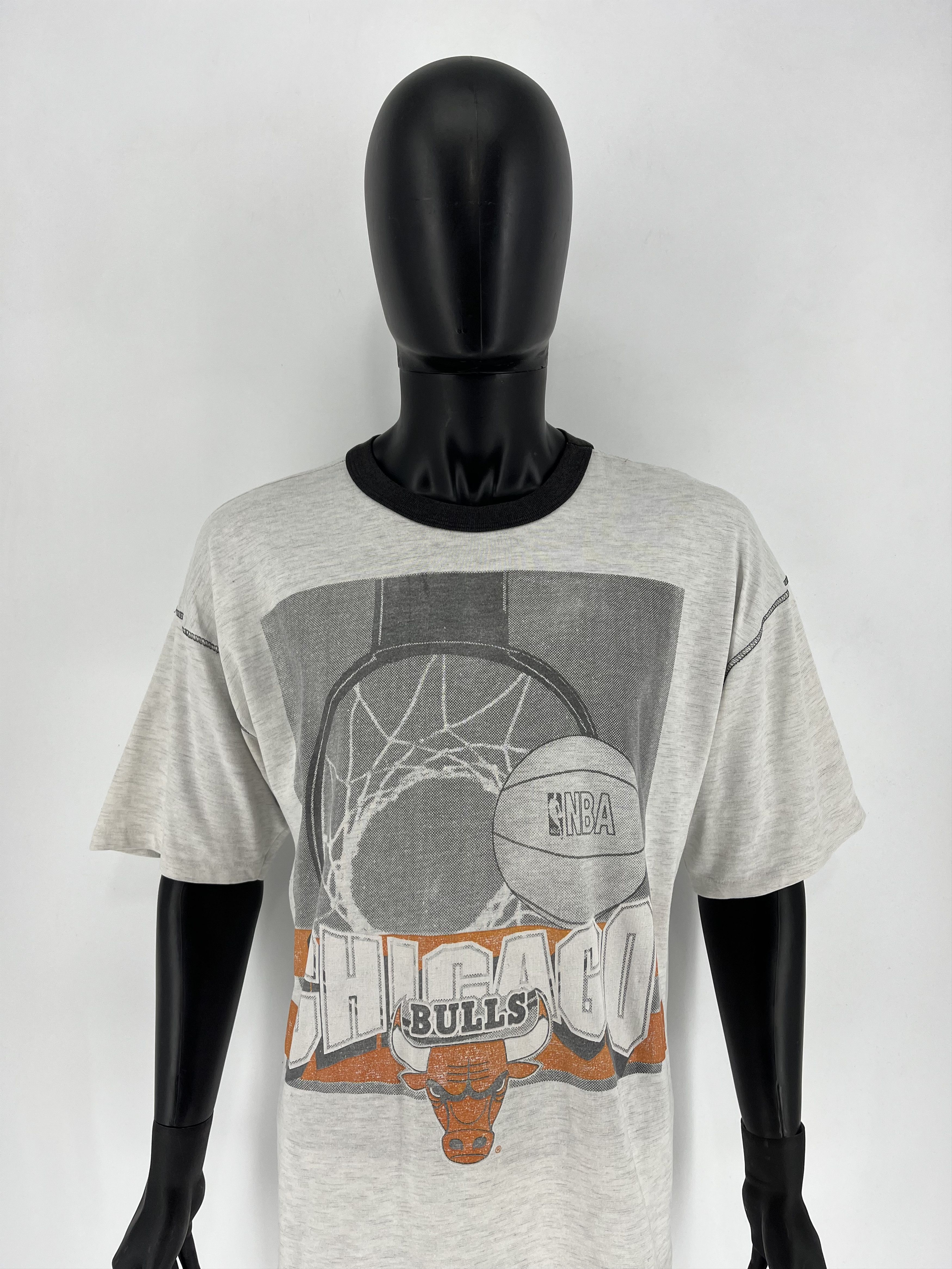 NBA × Vintage Vintage 90s Chicago Bulls Shirt Made in USA Fullprint Size US L / EU 52-54 / 3 - 1 Thumbnail