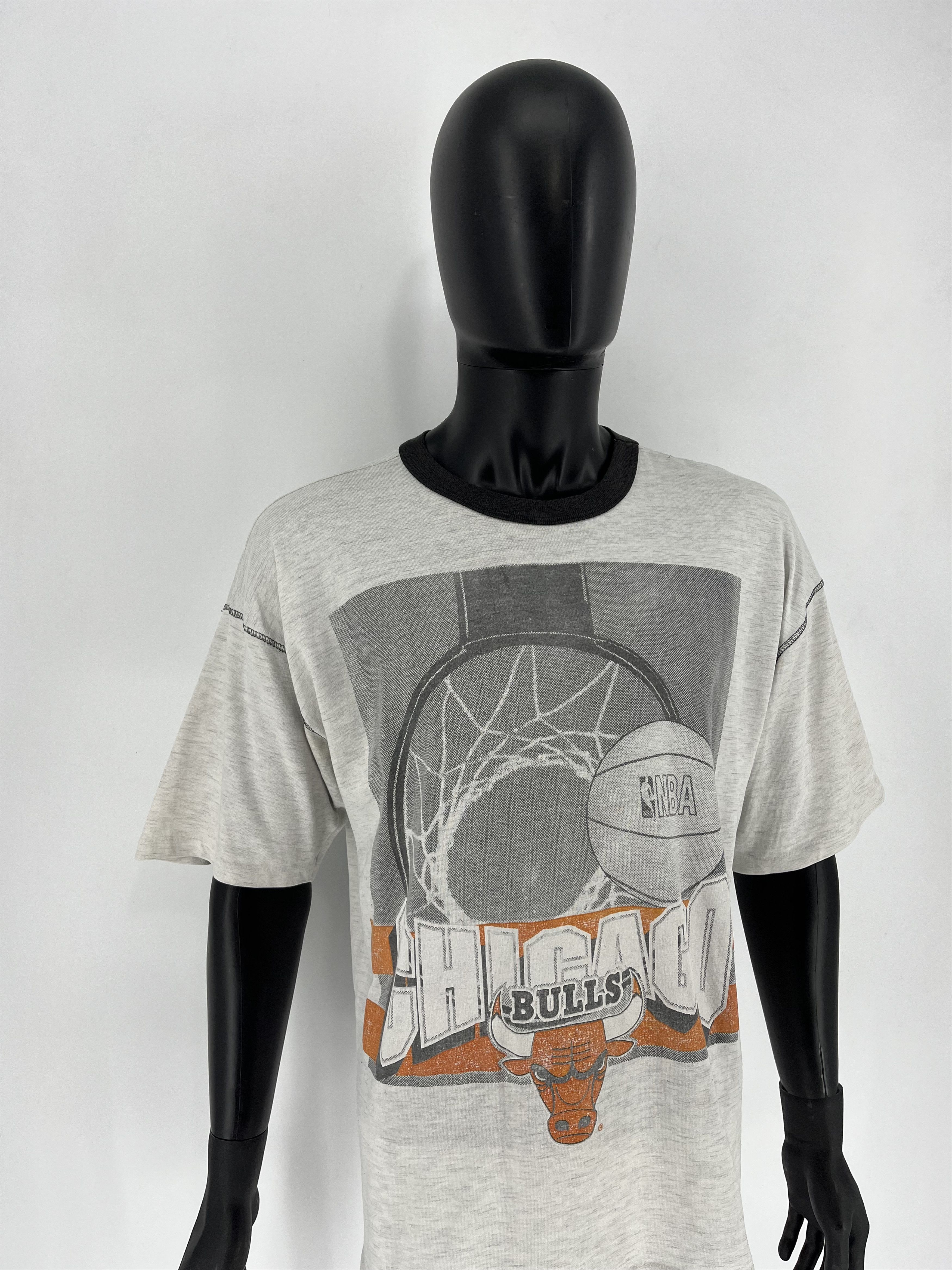 NBA × Vintage Vintage 90s Chicago Bulls Shirt Made in USA Fullprint Size US L / EU 52-54 / 3 - 3 Thumbnail