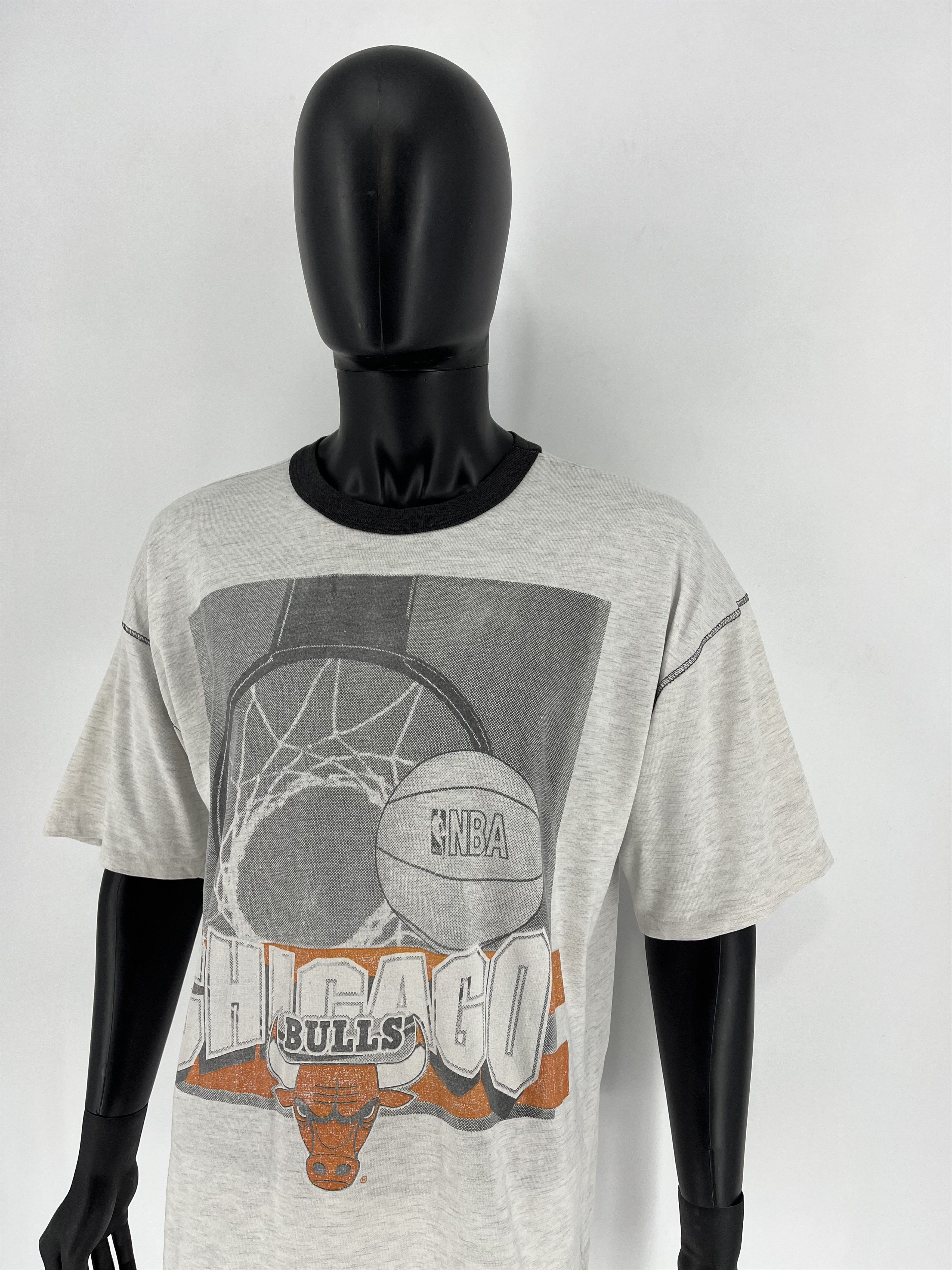 NBA × Vintage Vintage 90s Chicago Bulls Shirt Made in USA Fullprint Size US L / EU 52-54 / 3 - 4 Thumbnail