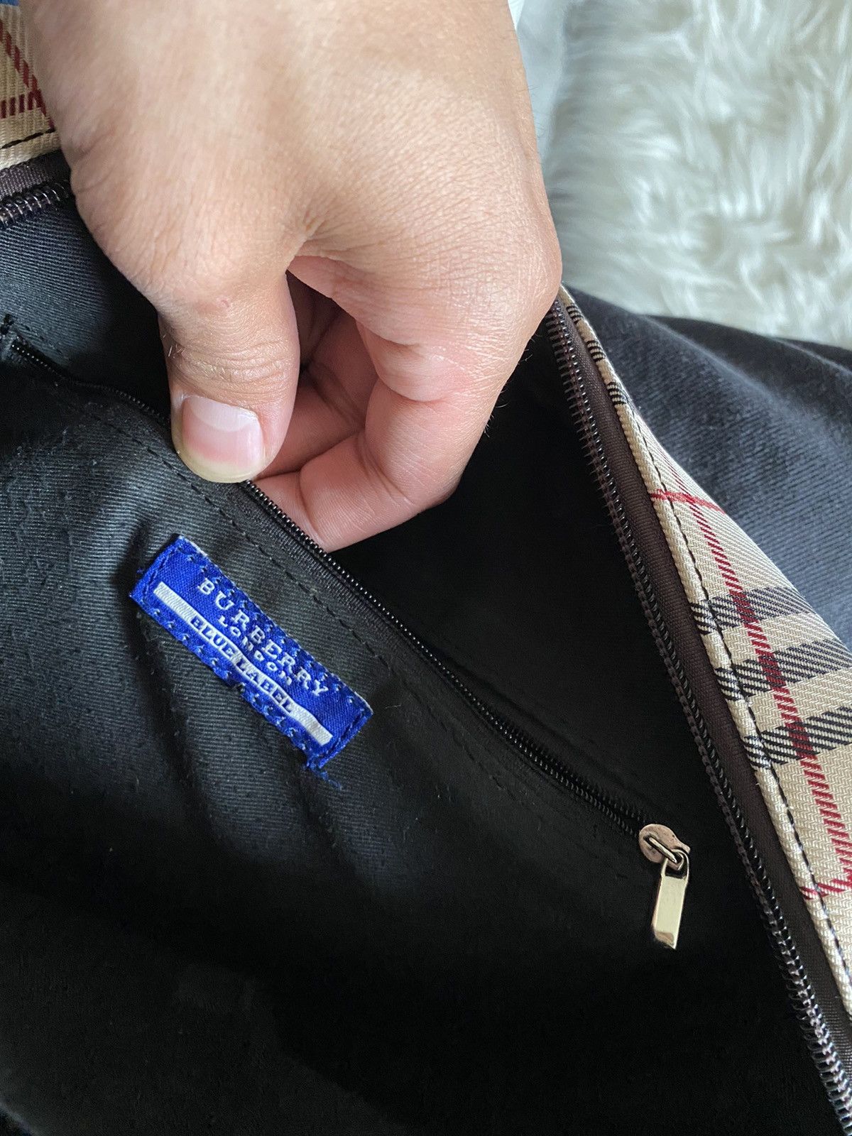 Burberry Burberry Blue Label Messenger Bag Nova Check Size ONE SIZE - 4 Thumbnail
