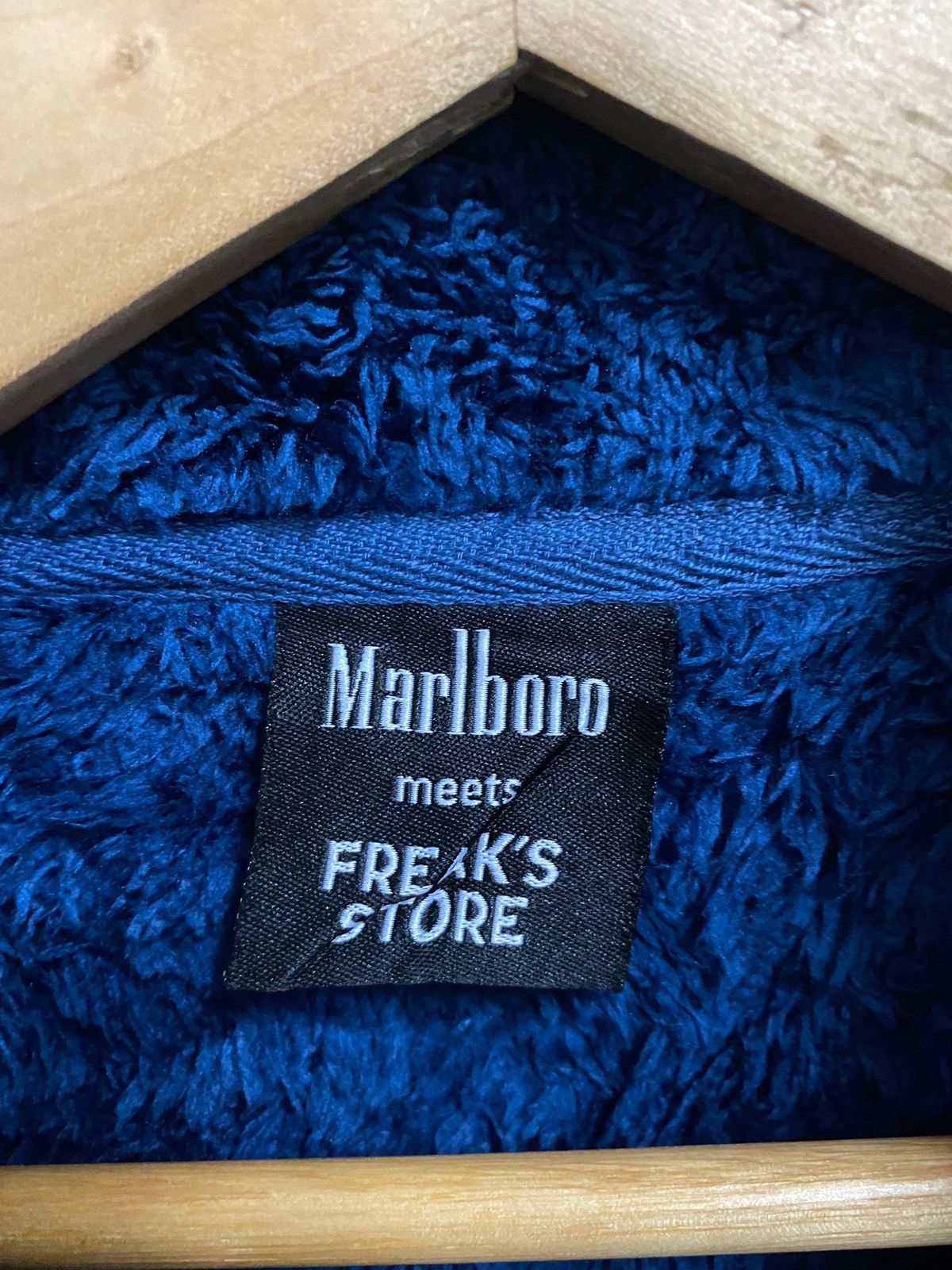 Marlboro MARLBORO X FREAK STORE FLEECE SMALL LOGO ZIPPER SWEATER Size US L / EU 52-54 / 3 - 5 Thumbnail