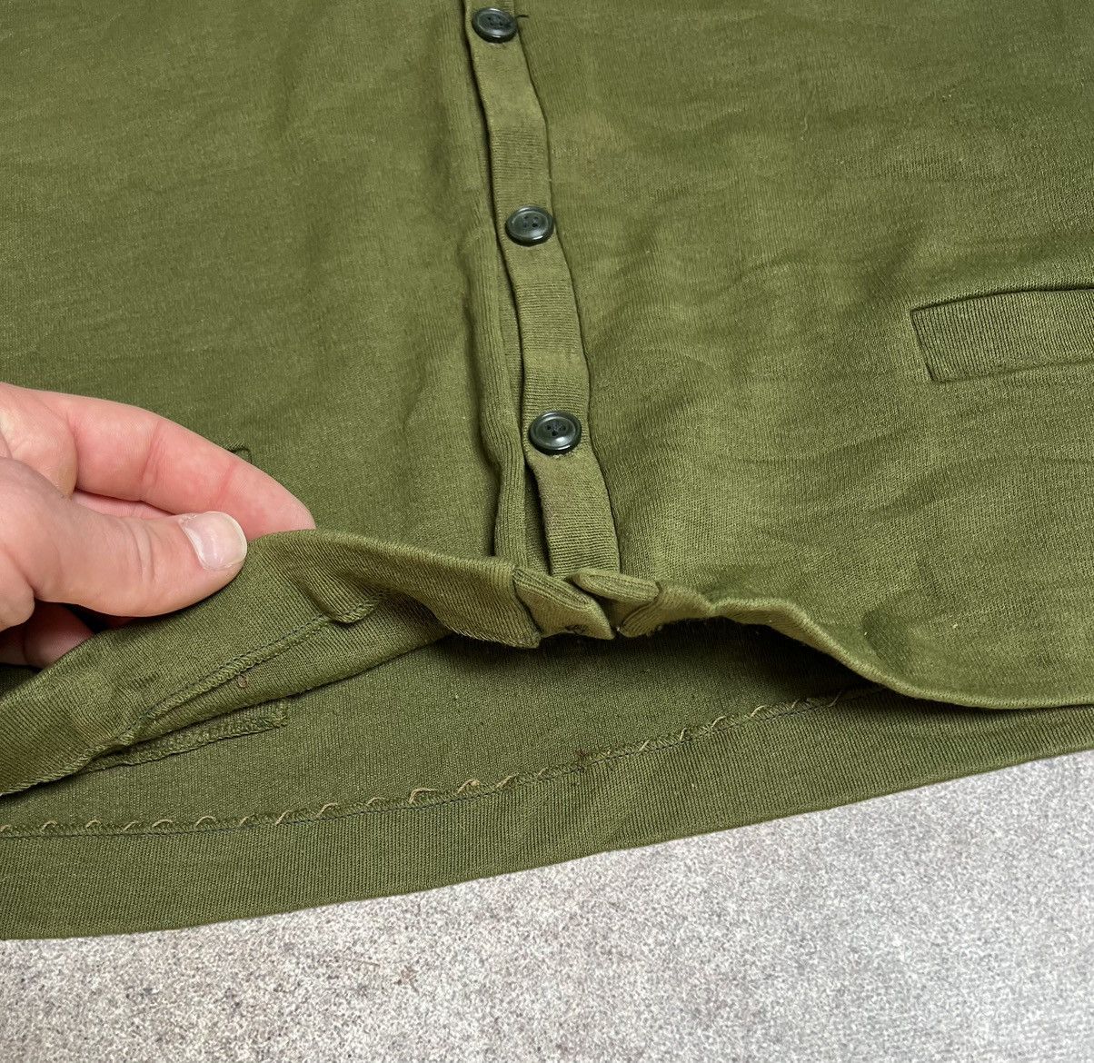 Vintage Vintage German Army khaki cardigan Size US S / EU 44-46 / 1 - 3 Thumbnail