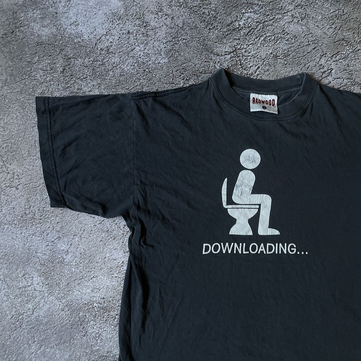 Vintage Vintage Y2K Downloading Graphic Tee Funny Slogan Streetwear Size US S / EU 44-46 / 1 - 4 Thumbnail