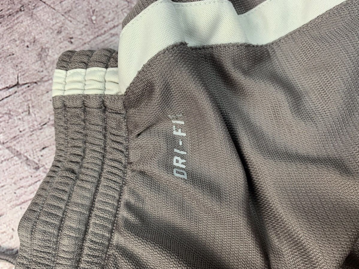 Nike × Vintage Vintage Nike Y2K Hype Shorts Size US 34 / EU 50 - 11 Thumbnail