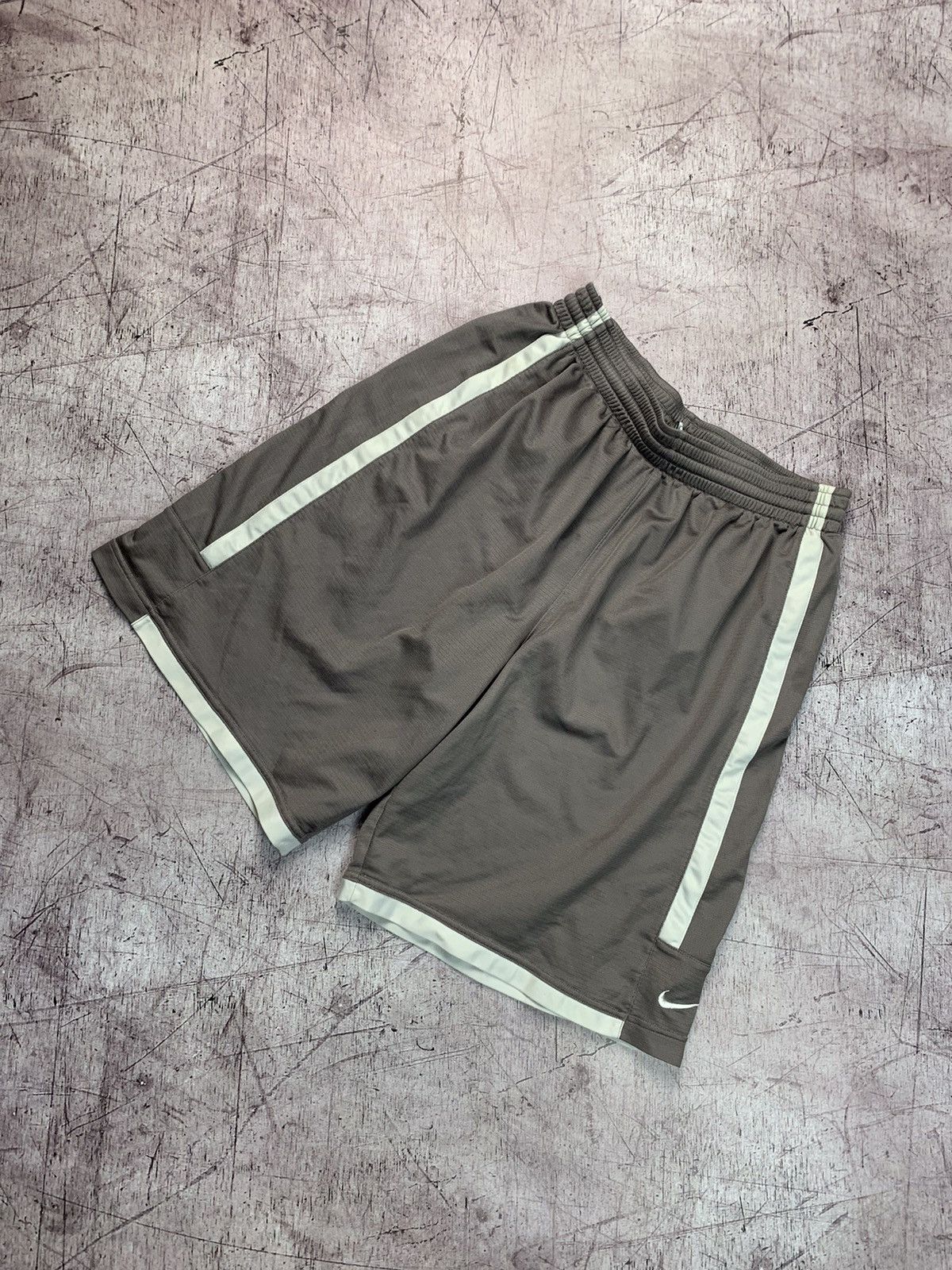 Nike × Vintage Vintage Nike Y2K Hype Shorts Size US 34 / EU 50 - 1 Thumbnail