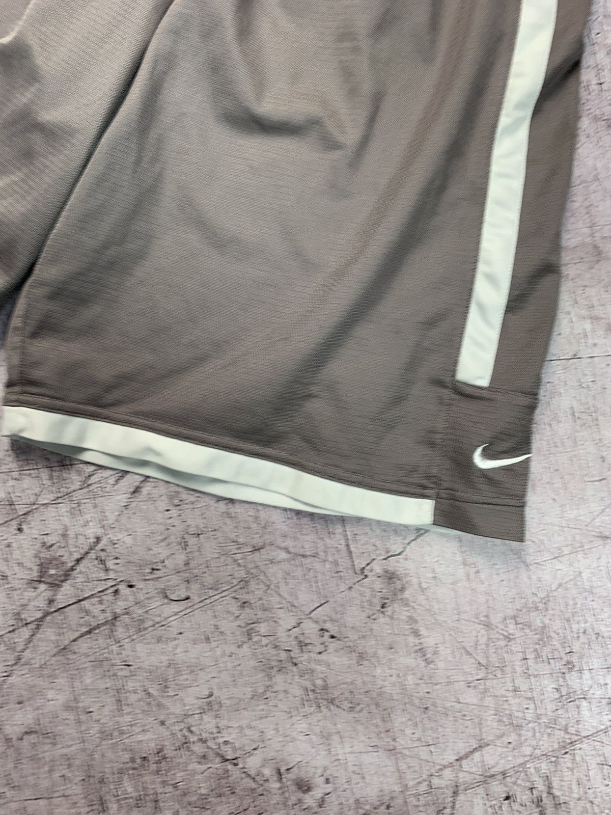 Nike × Vintage Vintage Nike Y2K Hype Shorts Size US 34 / EU 50 - 4 Thumbnail