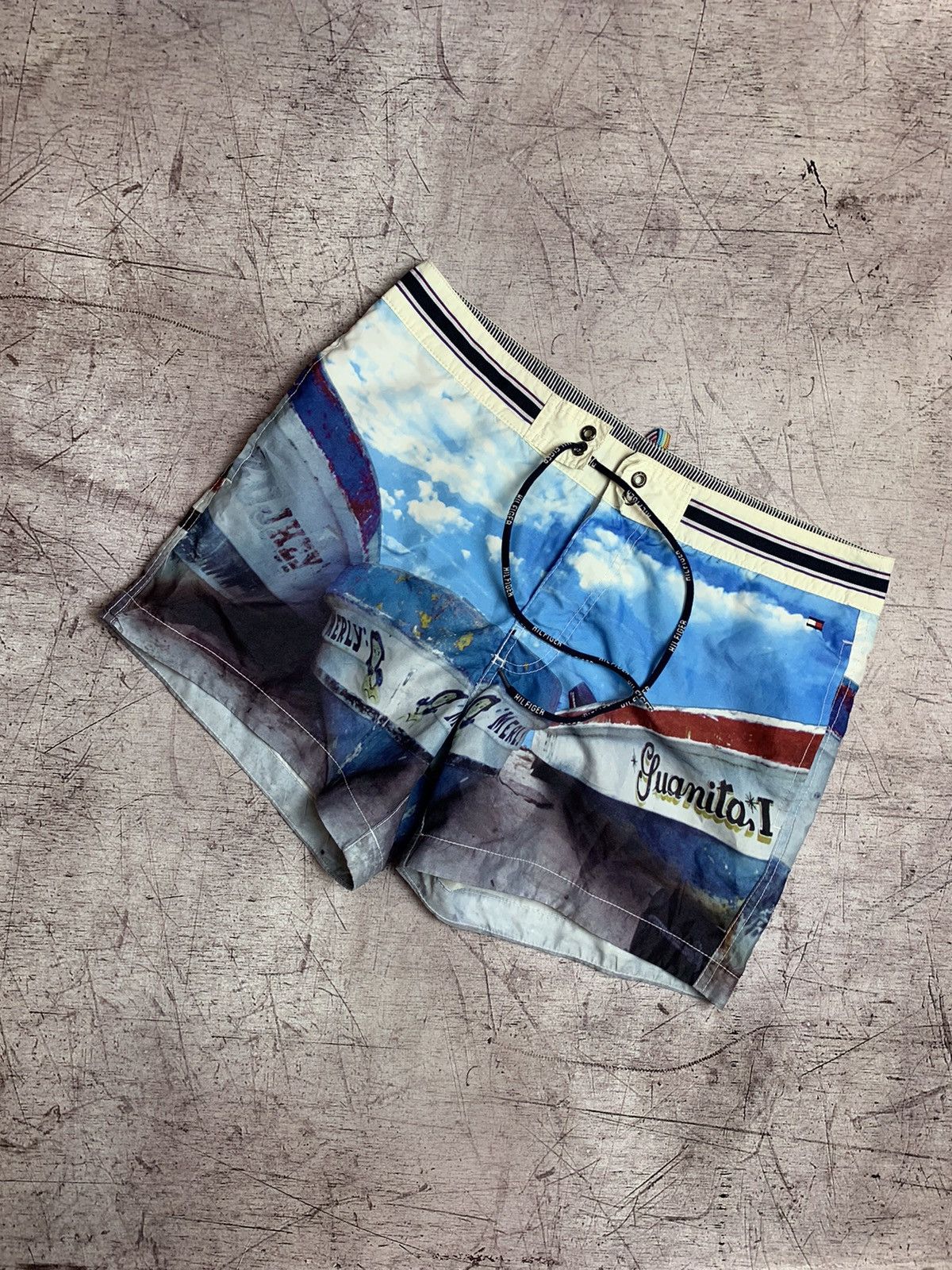 Tommy Hilfiger Vintage Tommy Hilfiger Y2K Shorts Size US 30 / EU 46 - 1 Thumbnail
