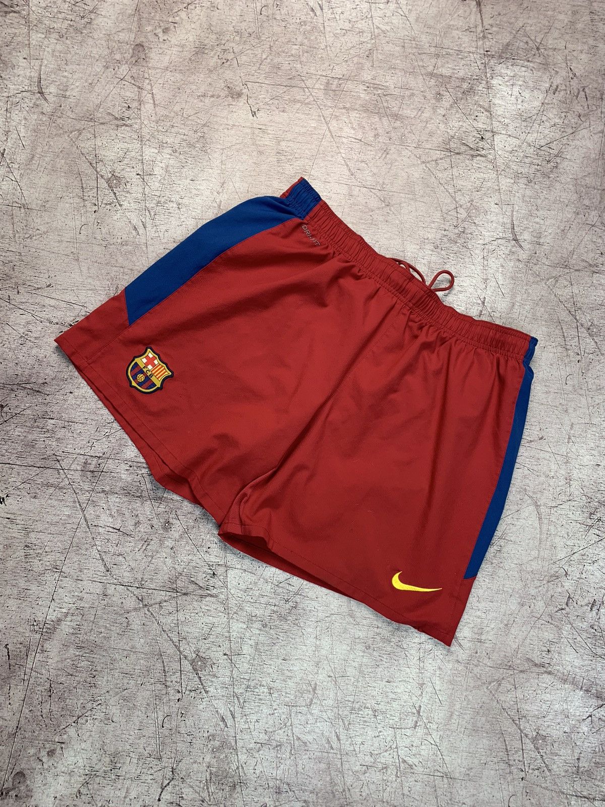 Nike Nike F.C Barcelona Shorts Size US 34 / EU 50 - 1 Thumbnail