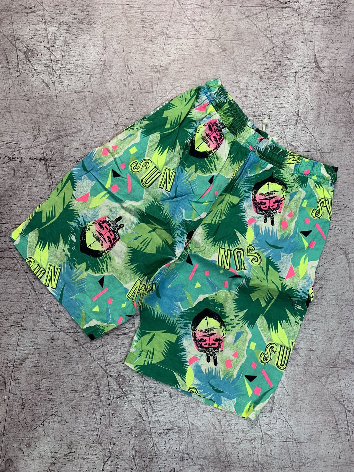 Other Vintage Hawaiian Crazy Art Shorts Size US 32 / EU 48 - 2 Thumbnail