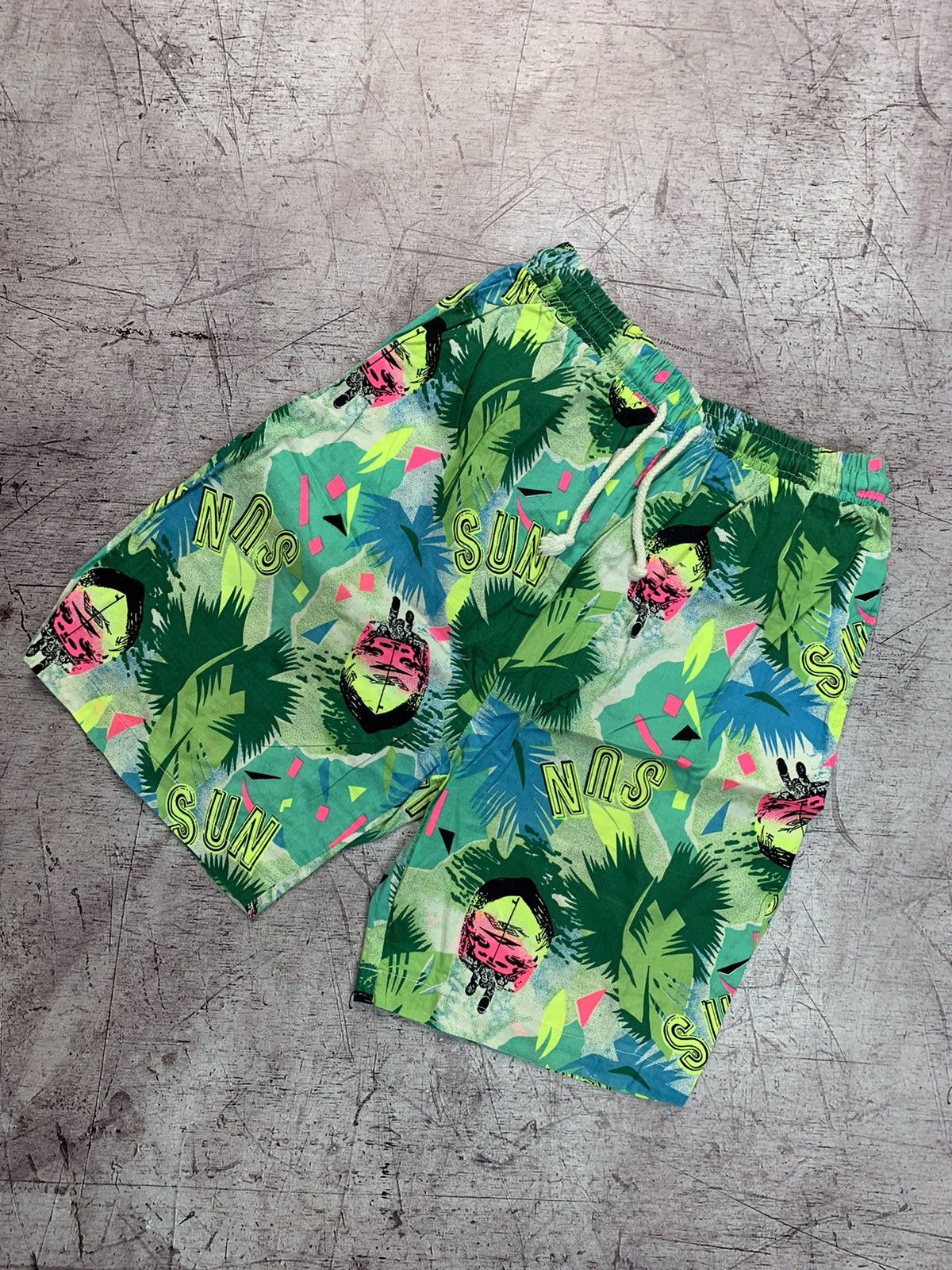 Other Vintage Hawaiian Crazy Art Shorts Size US 32 / EU 48 - 1 Thumbnail