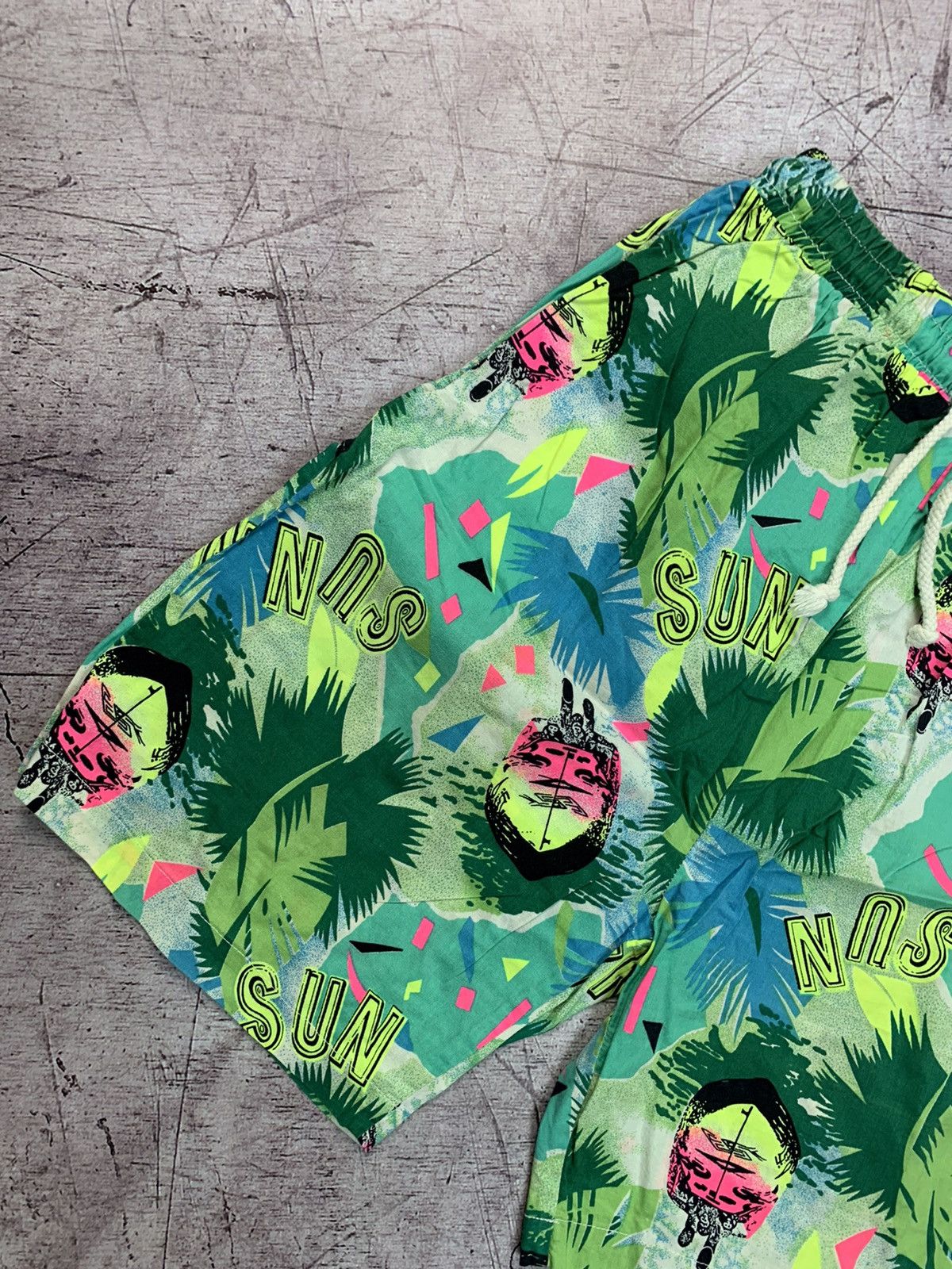 Other Vintage Hawaiian Crazy Art Shorts Size US 32 / EU 48 - 3 Thumbnail