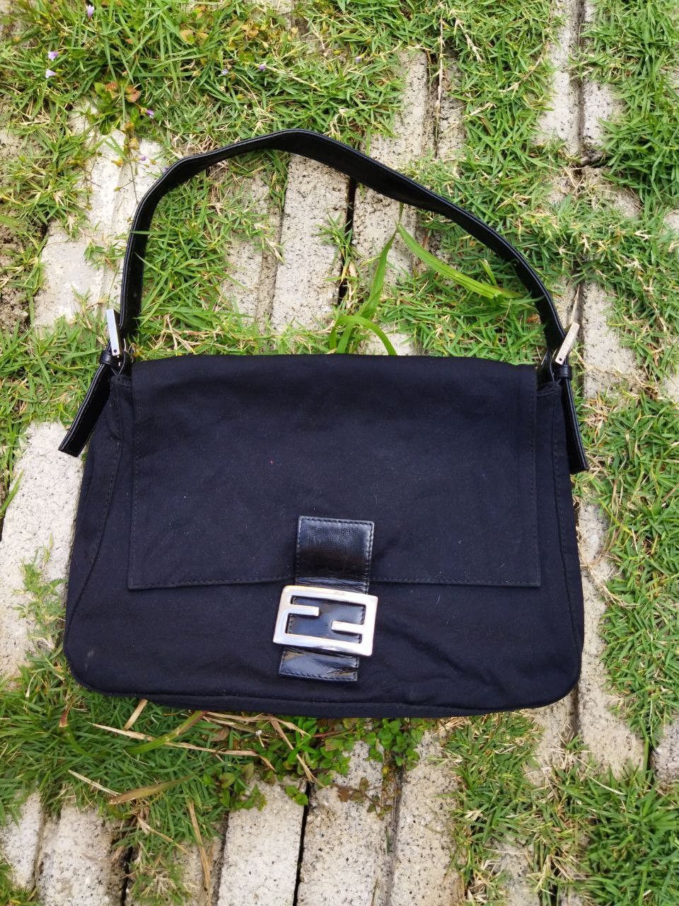 Fendi Vintage Fendi Bag Size ONE SIZE - 1 Thumbnail