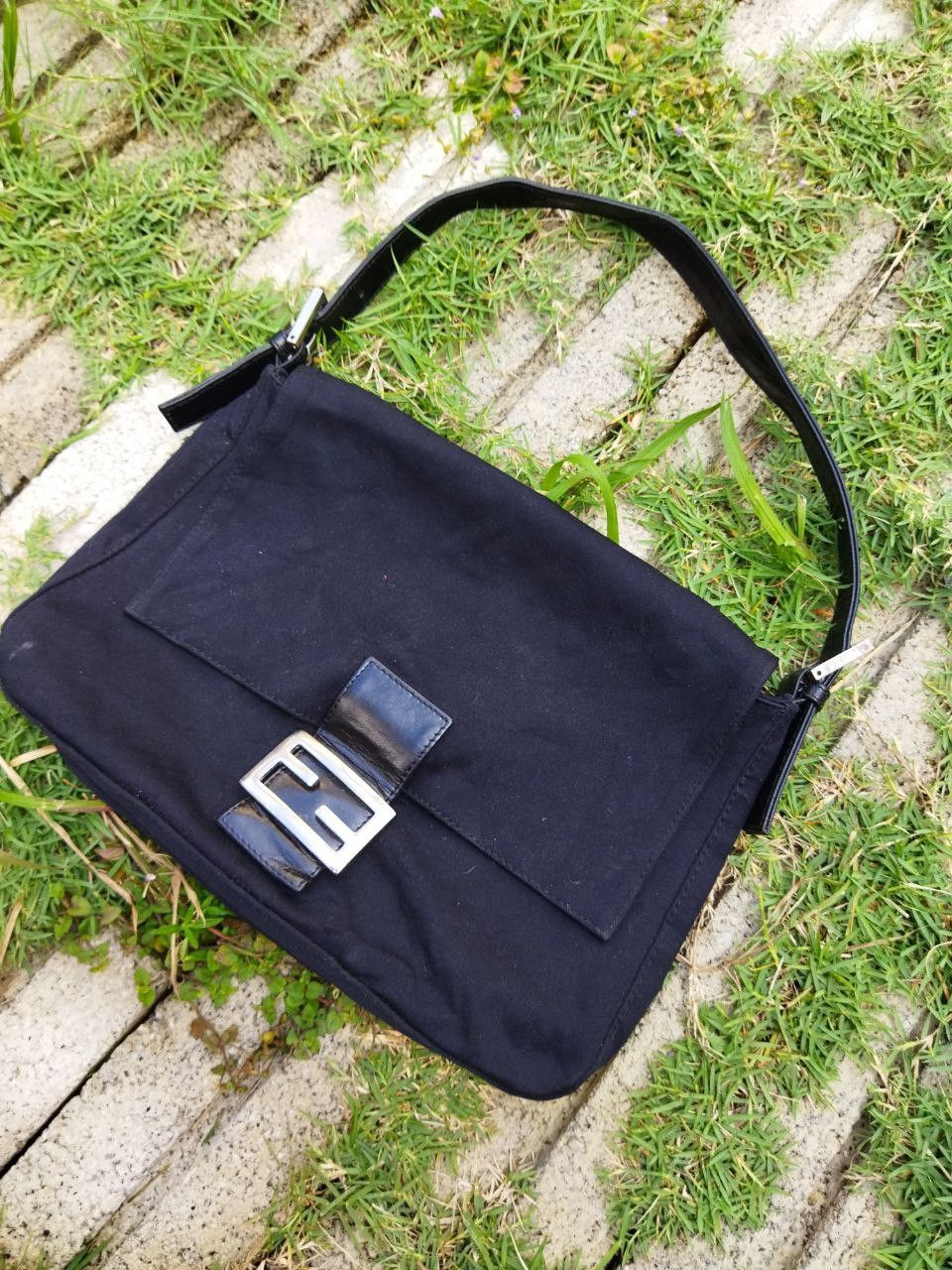 Fendi Vintage Fendi Bag Size ONE SIZE - 2 Thumbnail
