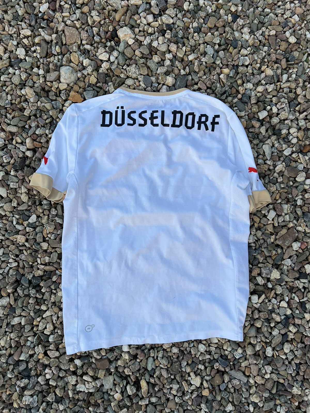 Puma Puma vintage Fortuna Düsseldorf soccer football home jersey Size US M / EU 48-50 / 2 - 2 Thumbnail