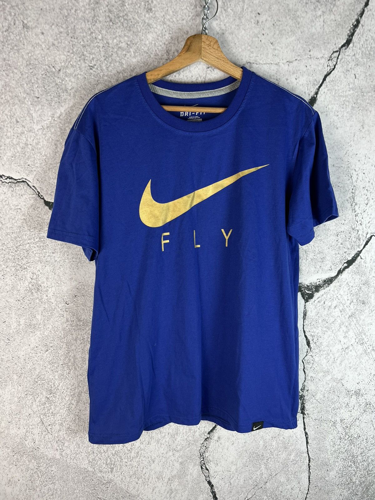 Nike Nike golden swoosh fly Vintage tshirt Size US XL / EU 56 / 4 - 1 Thumbnail