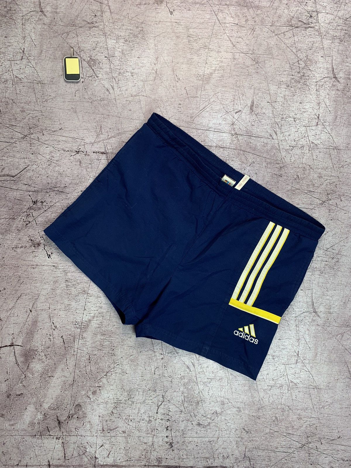 Adidas × Vintage Vintage Adidas Y2K Shorts Size US 32 / EU 48 - 1 Thumbnail