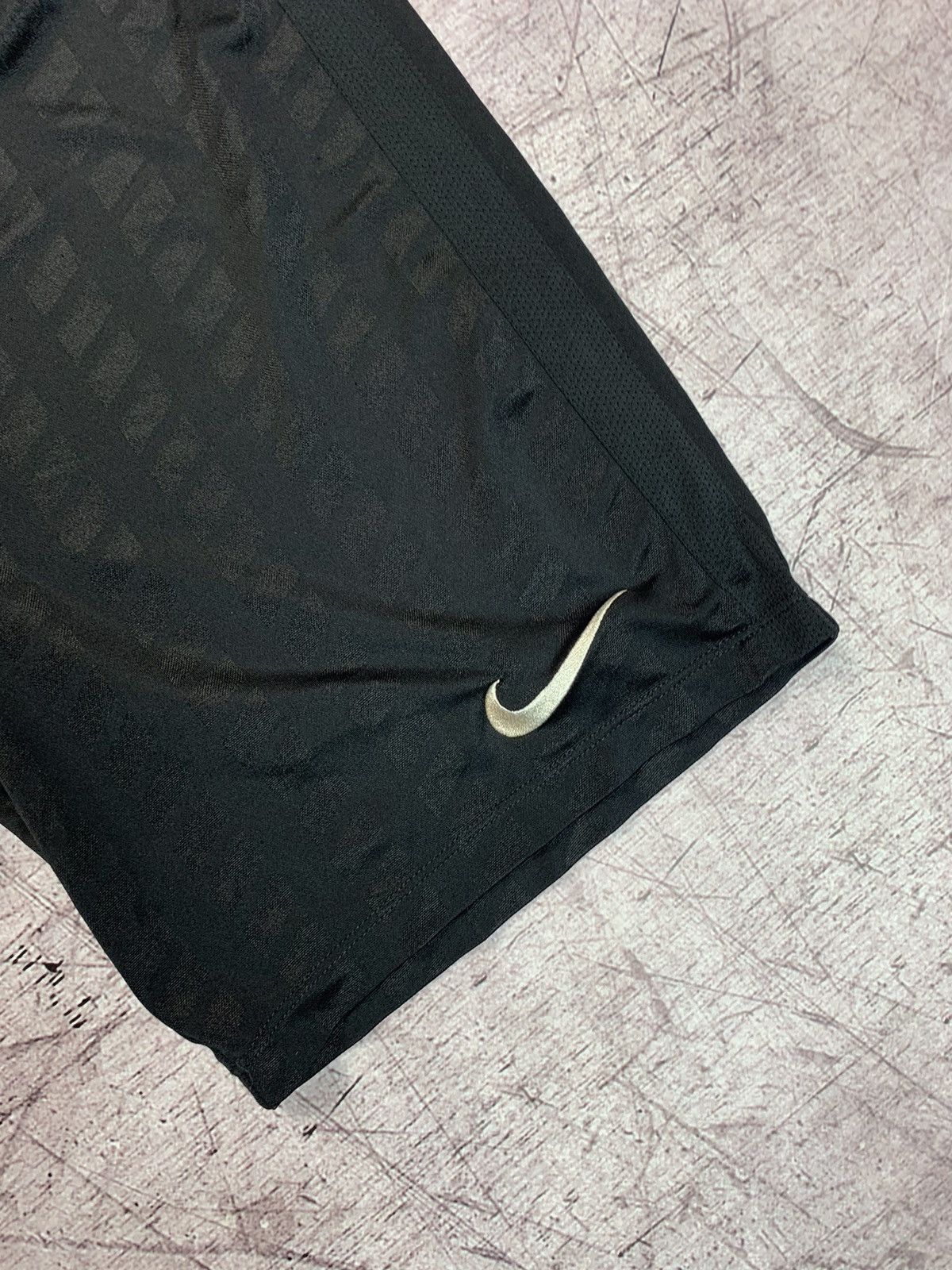 Nike × Vintage Nike Vintage Shorts Y2K Size US 32 / EU 48 - 4 Thumbnail