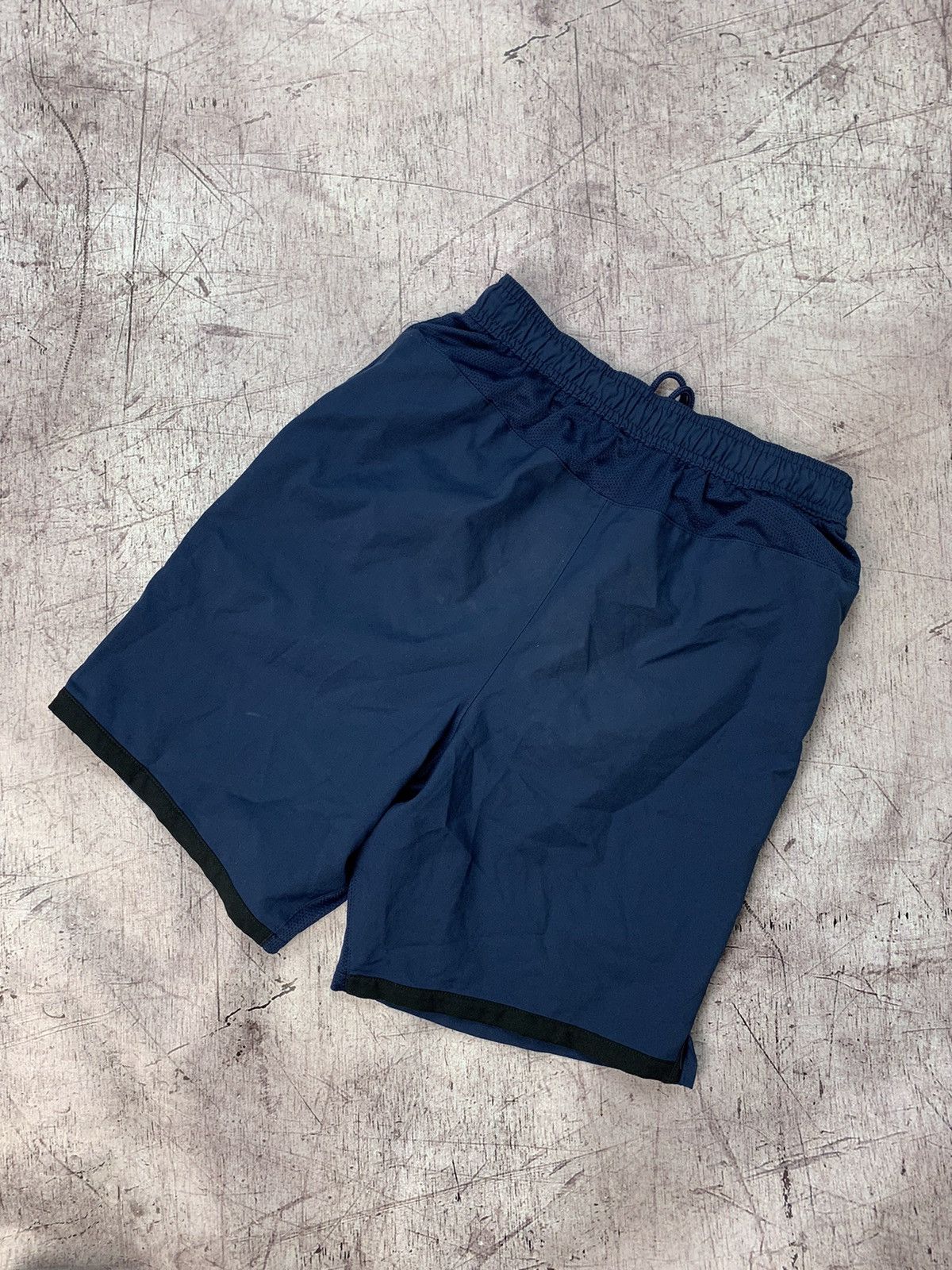 Nike Vintage Nike Manchester United Shorts Size US 30 / EU 46 - 2 Thumbnail