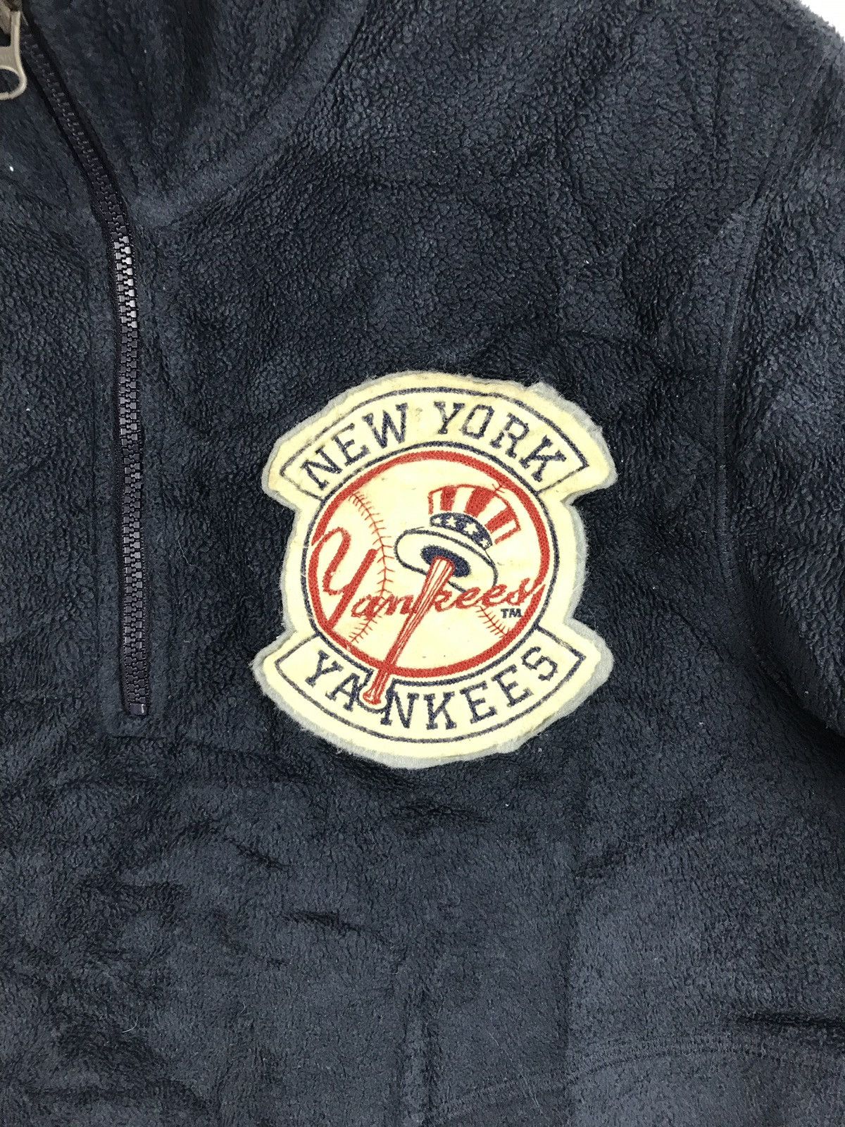 New York Yankees New York Yankees Bomber Style BaseBall Jacket Size US L / EU 52-54 / 3 - 10 Thumbnail