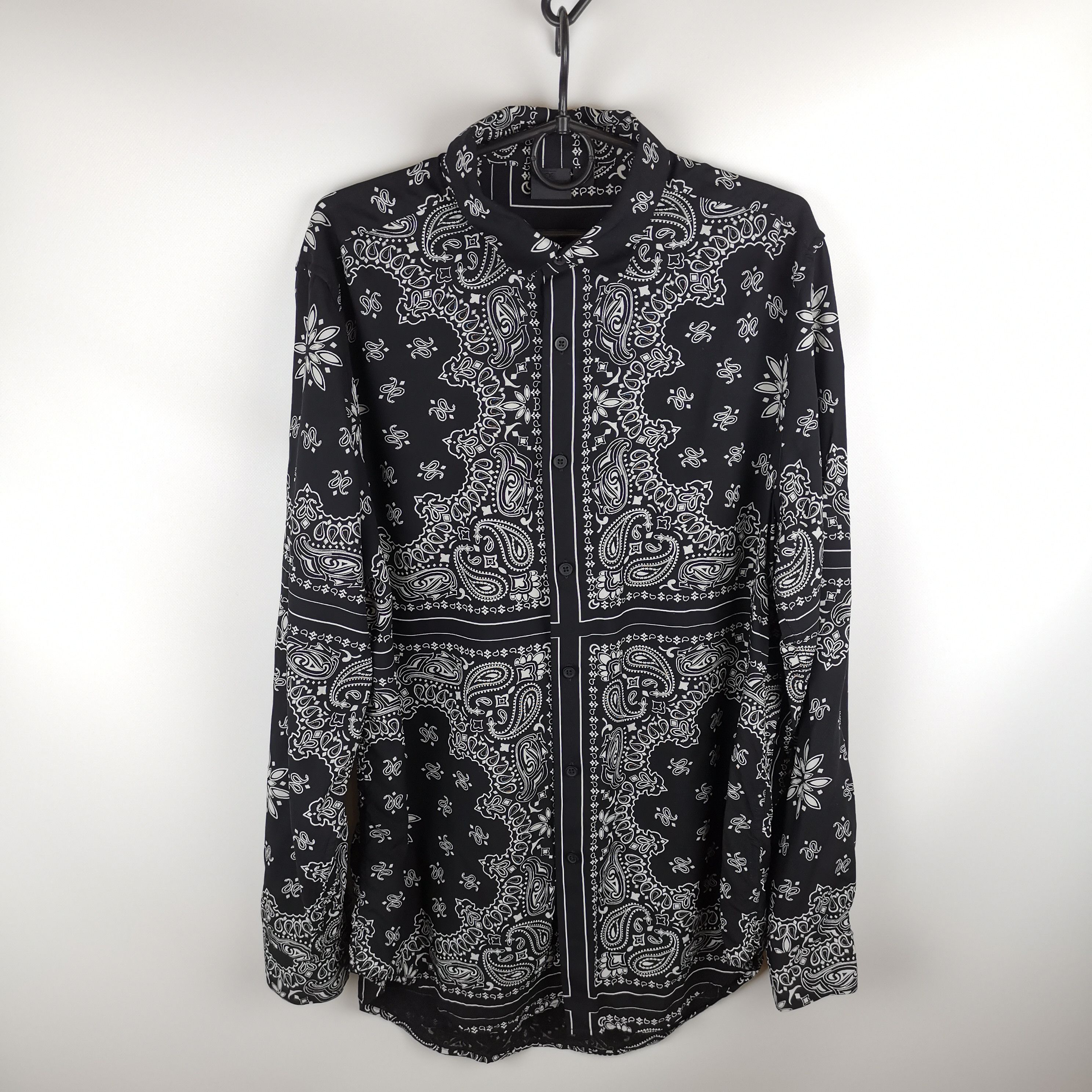 Asos Asos hype oversized black pattern bandana shirt Size US L / EU 52-54 / 3 - 1 Thumbnail