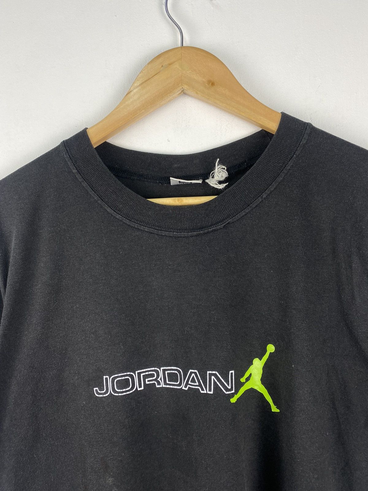 Nike Vintage 90s nike air jordan tshirt white tag Size US M / EU 48-50 / 2 - 5 Thumbnail